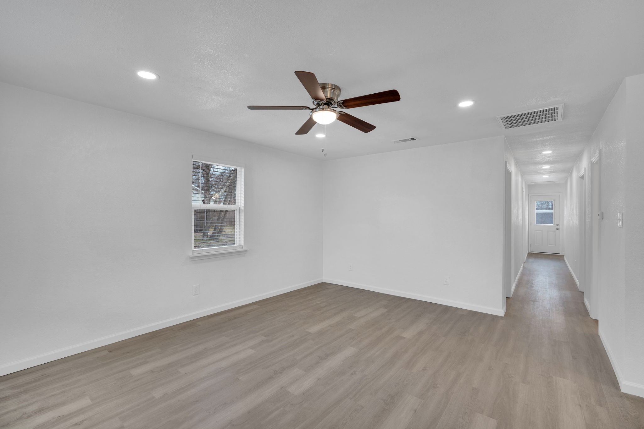 616 Sabine Avenue, Cleburne, TX, 76031