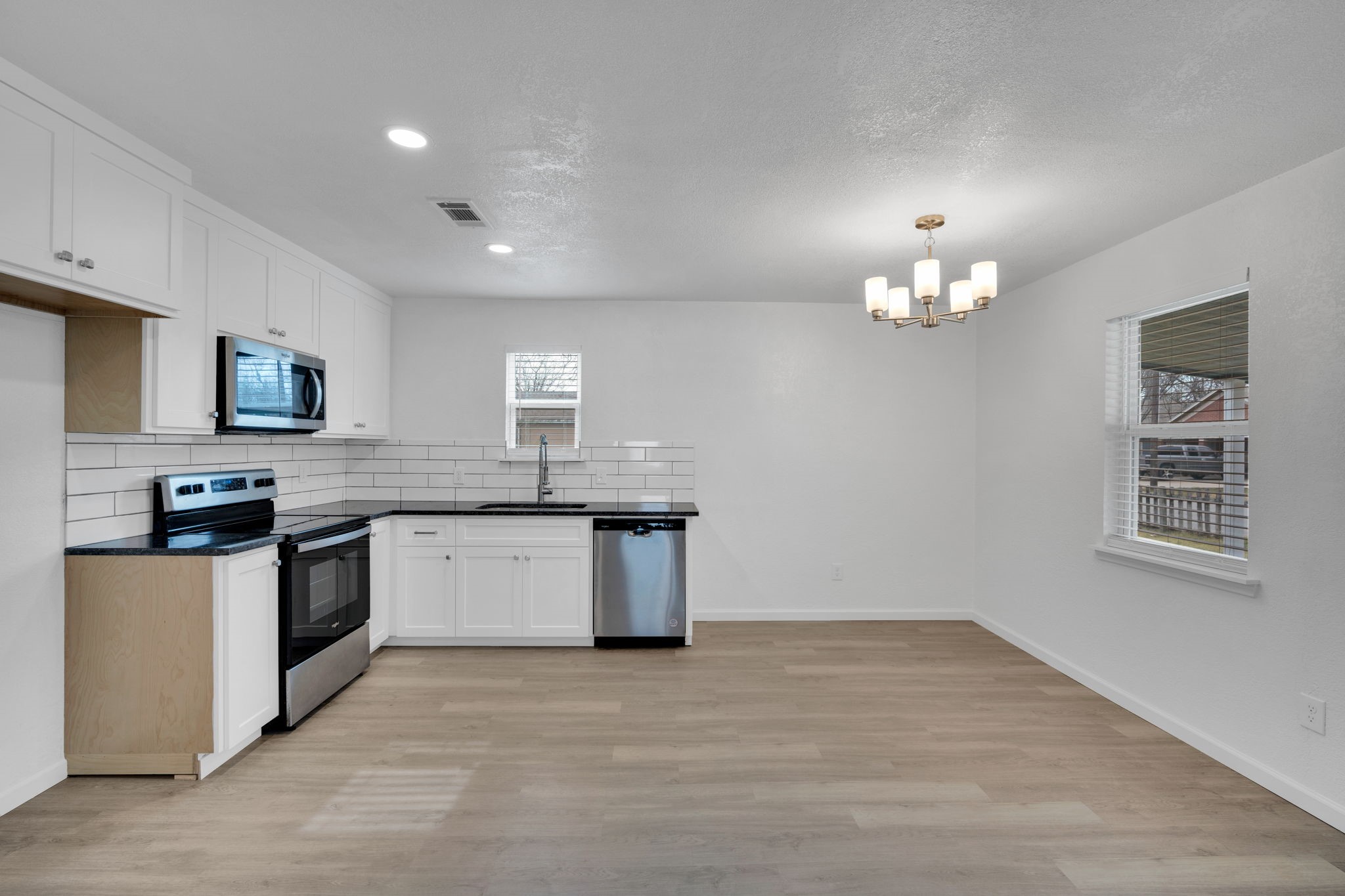 616 Sabine Avenue, Cleburne, TX, 76031