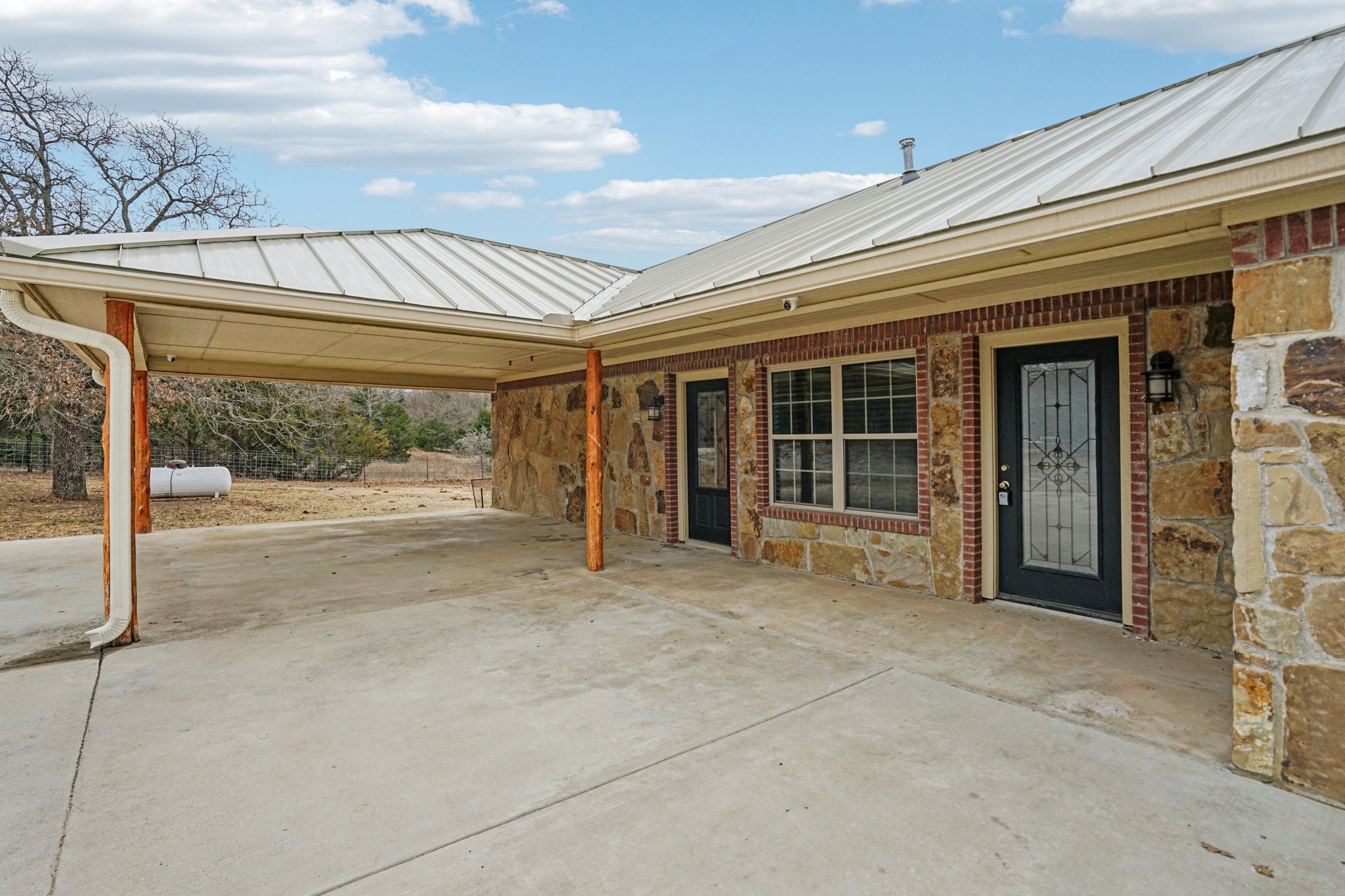 718 County Road 232, Collinsville, TX, 76233