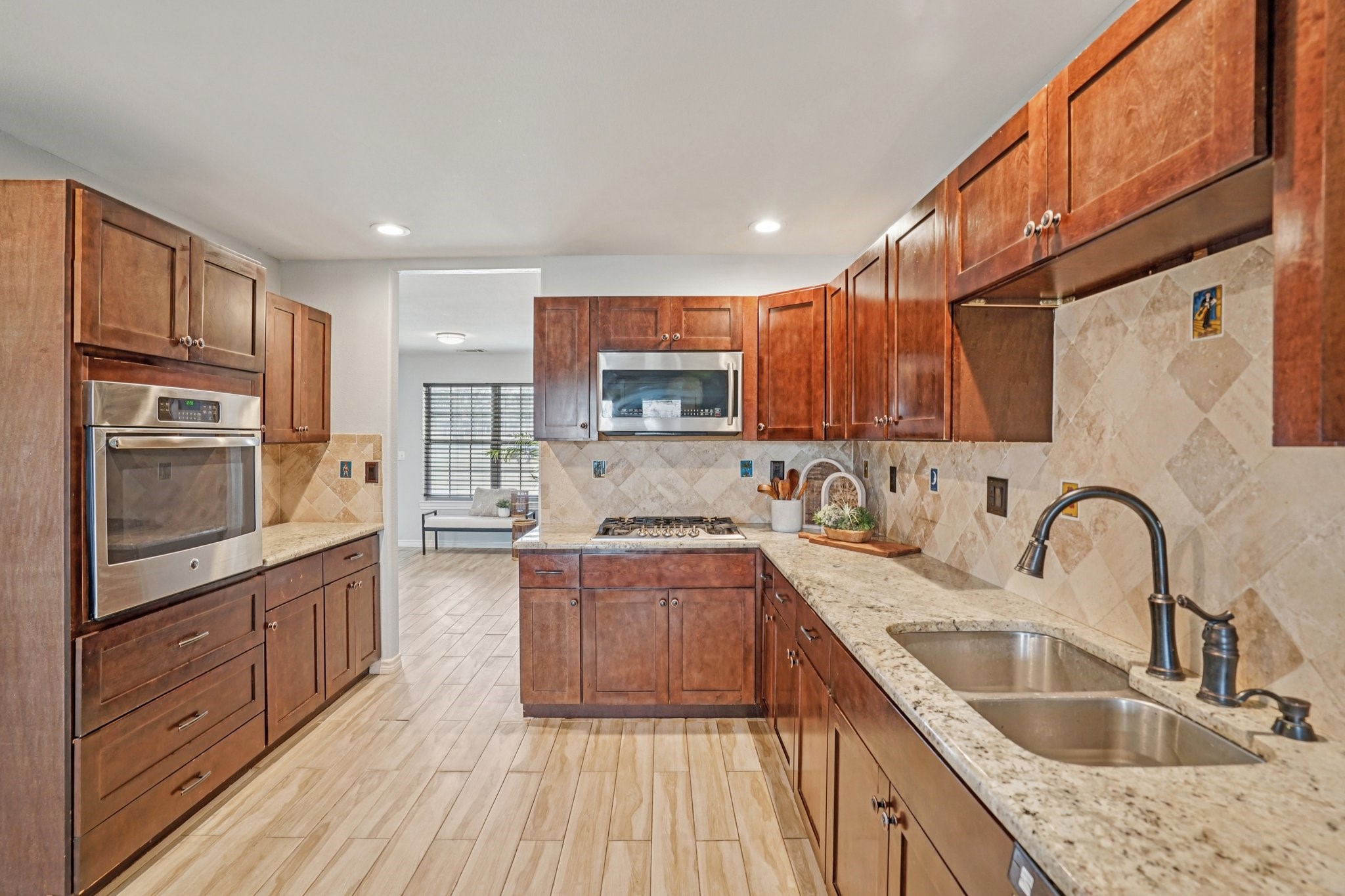 718 County Road 232, Collinsville, TX, 76233