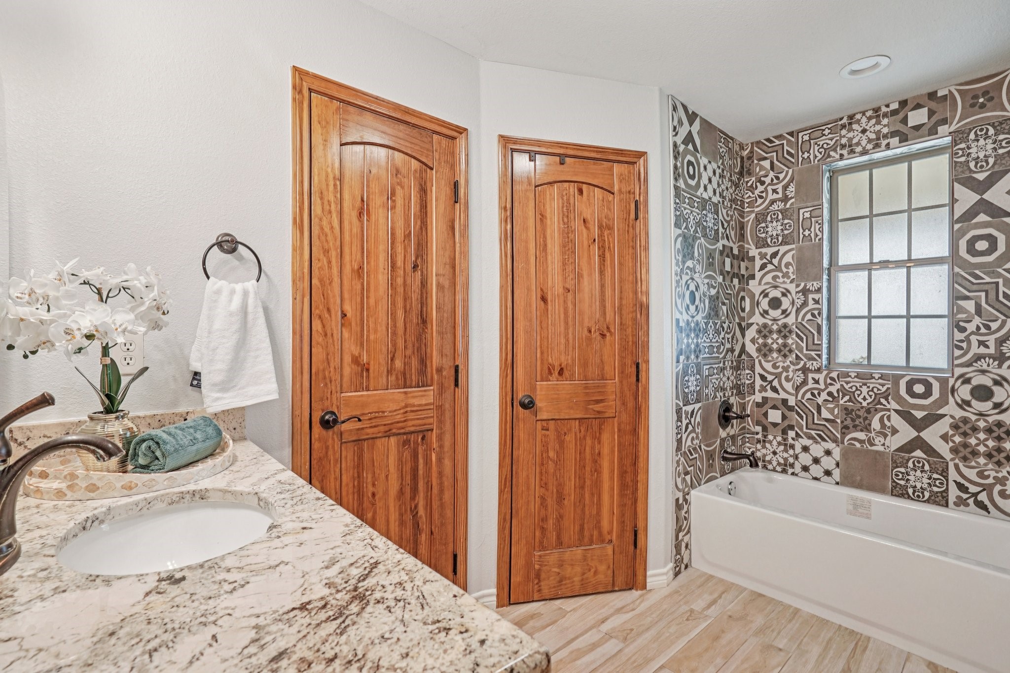 718 County Road 232, Collinsville, TX, 76233