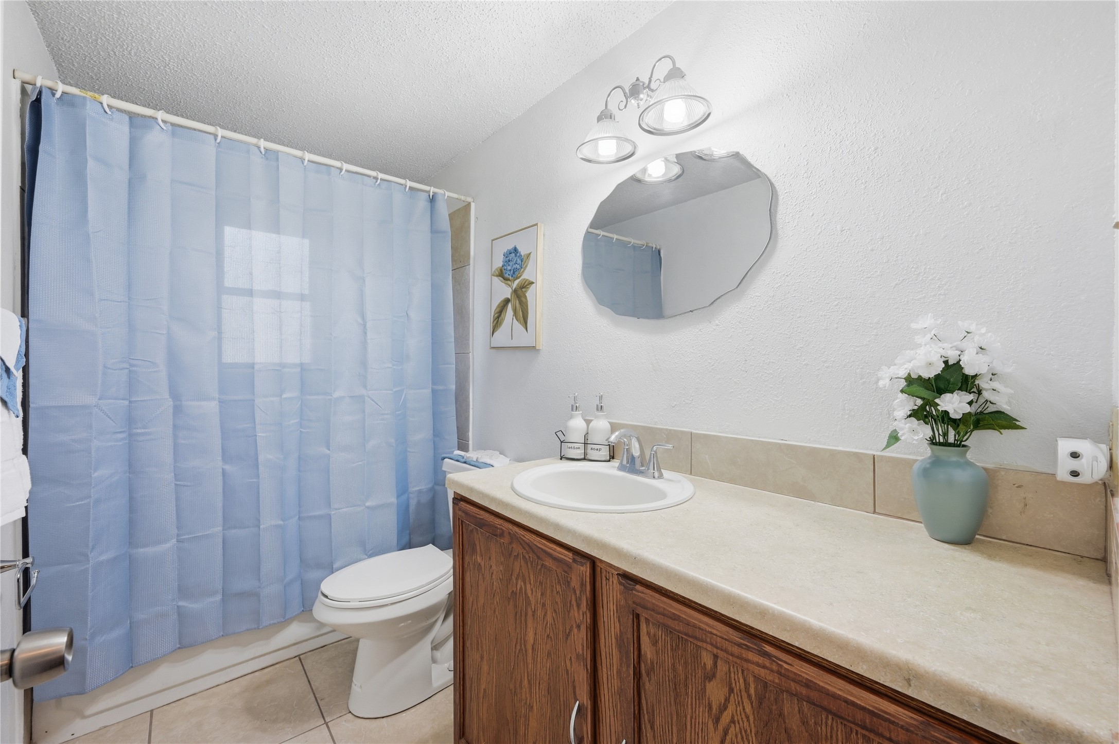 6805 Wagonet Road, Forest Hill, TX, 76140