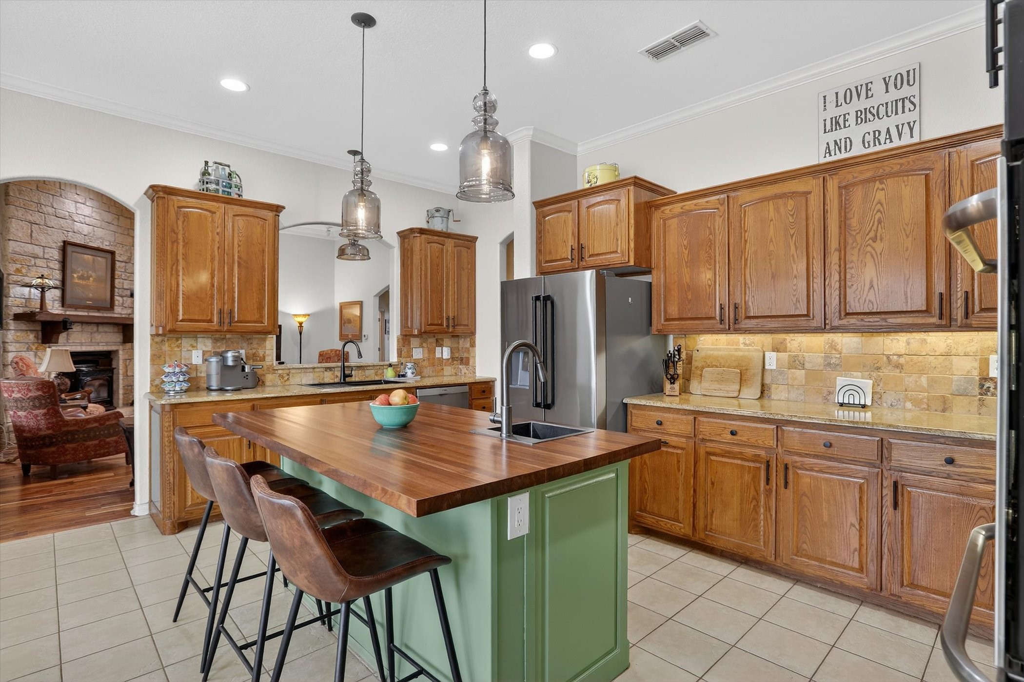 125 River Rock Court, Poolville, TX, 76487