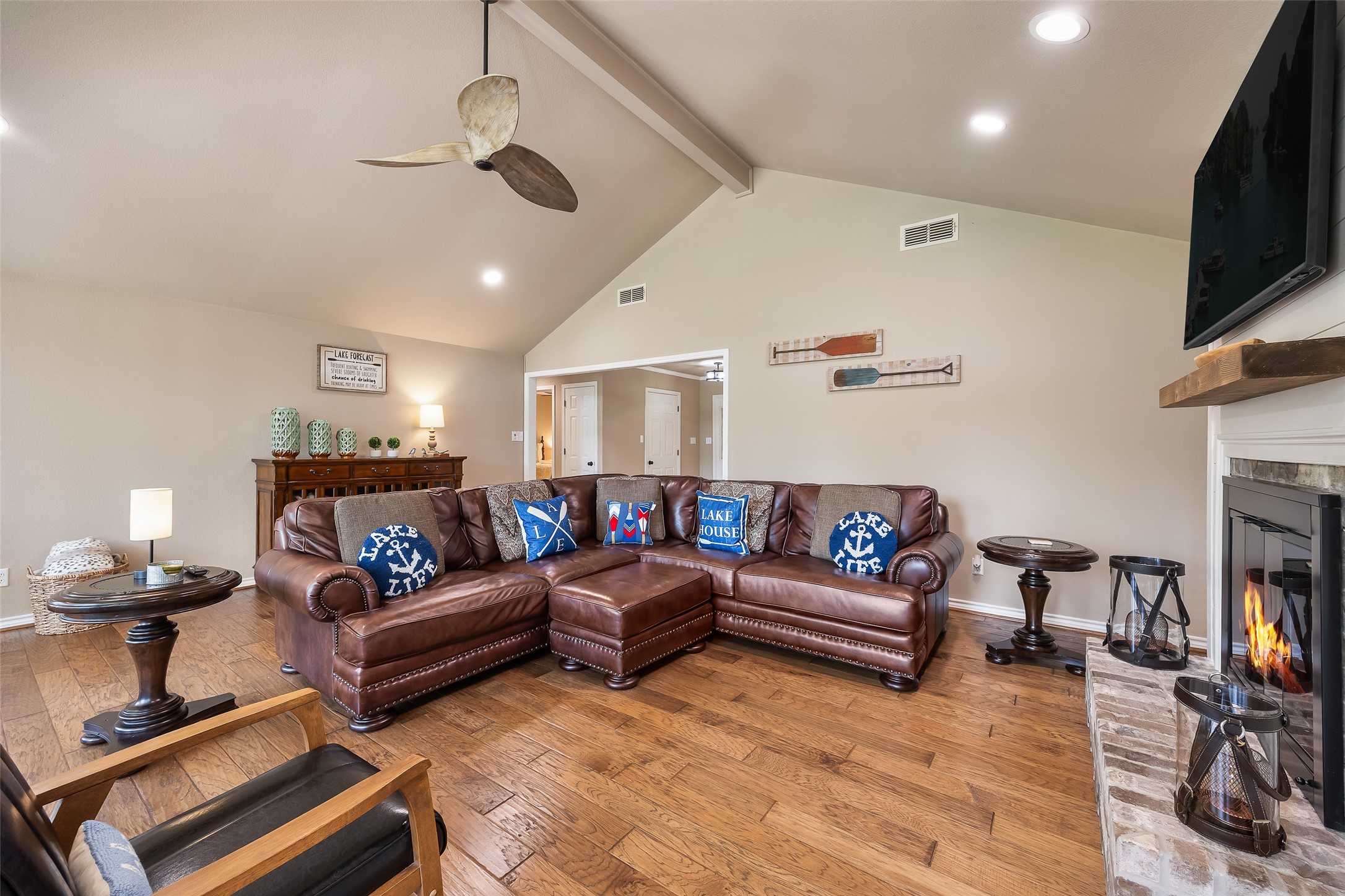 810 Clear Water Trail, Holly Lake Ranch, TX, 75765