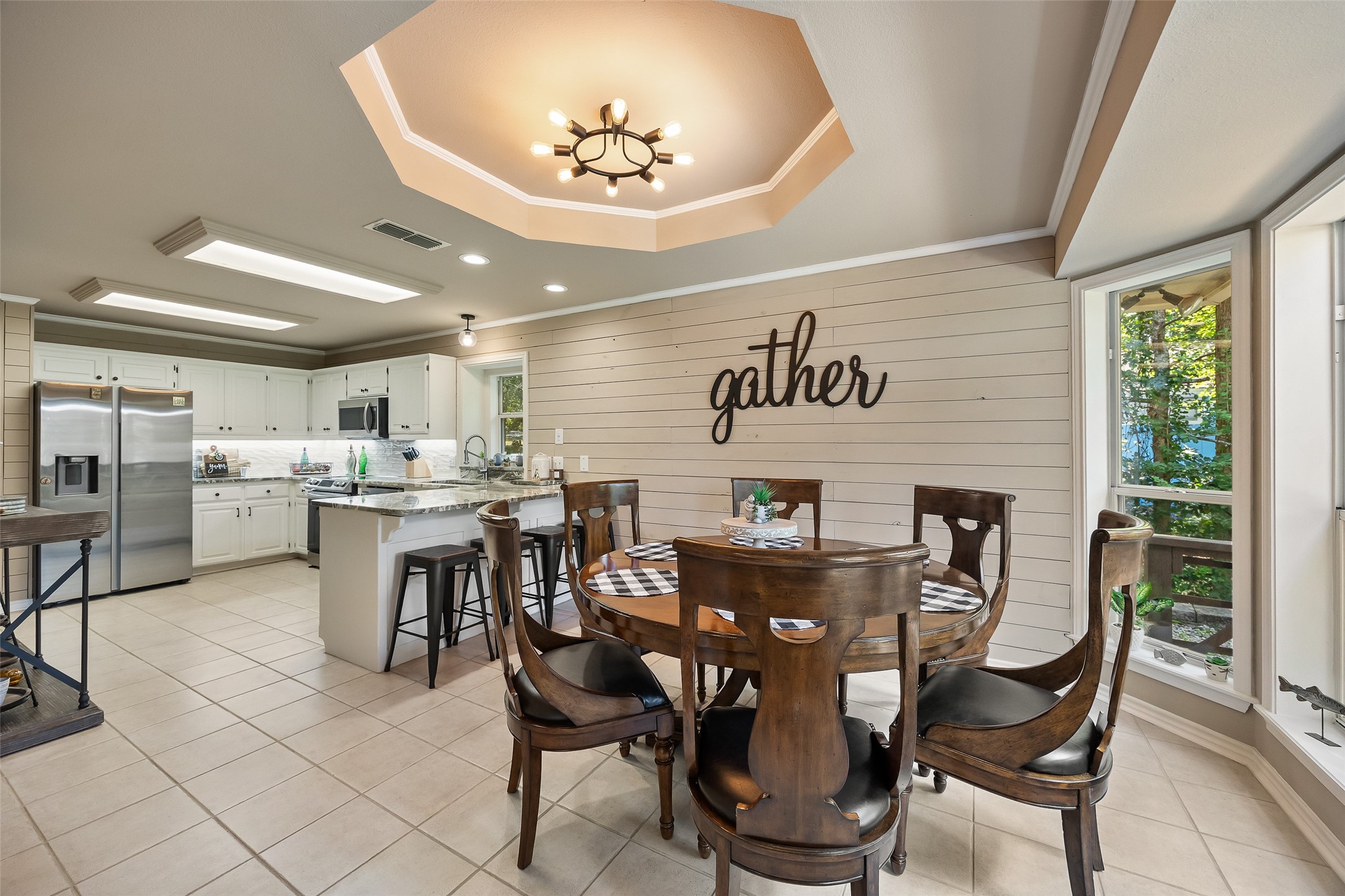 810 Clear Water Trail, Holly Lake Ranch, TX, 75765
