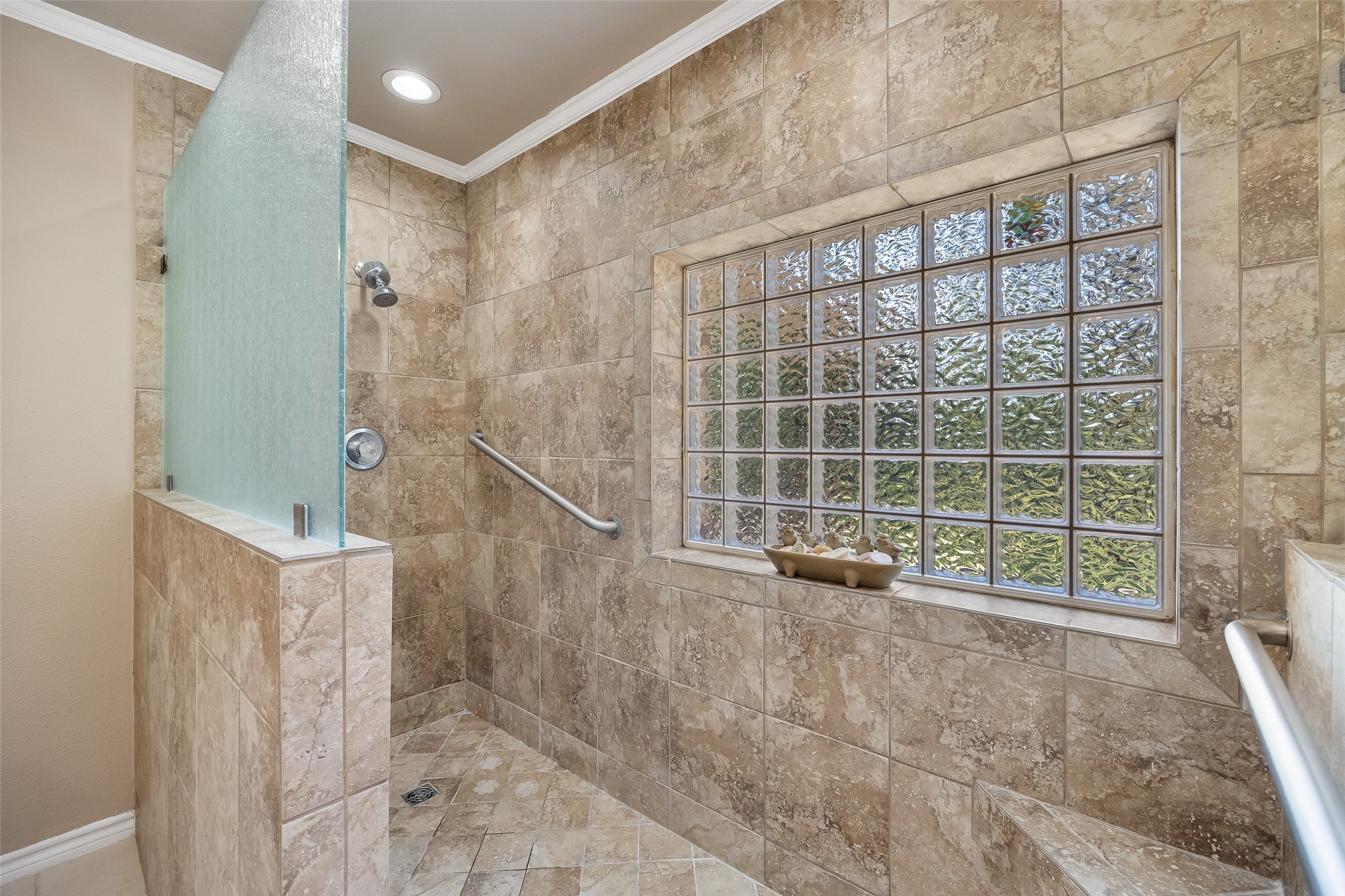 810 Clear Water Trail, Holly Lake Ranch, TX, 75765
