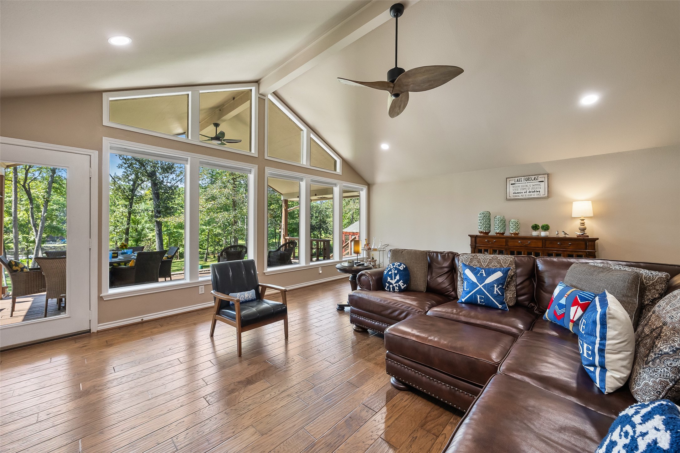 810 Clear Water Trail, Holly Lake Ranch, TX, 75765
