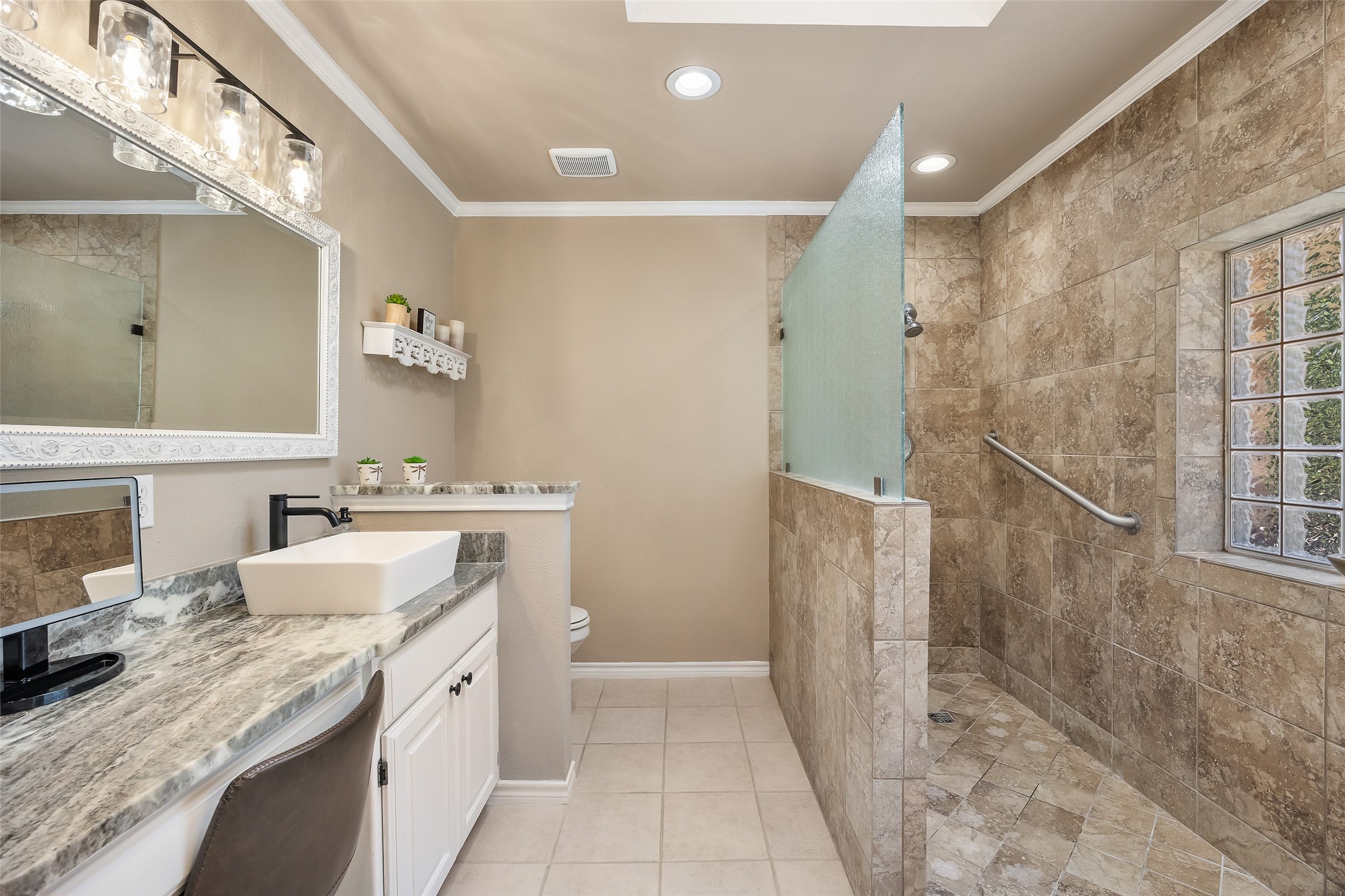 810 Clear Water Trail, Holly Lake Ranch, TX, 75765
