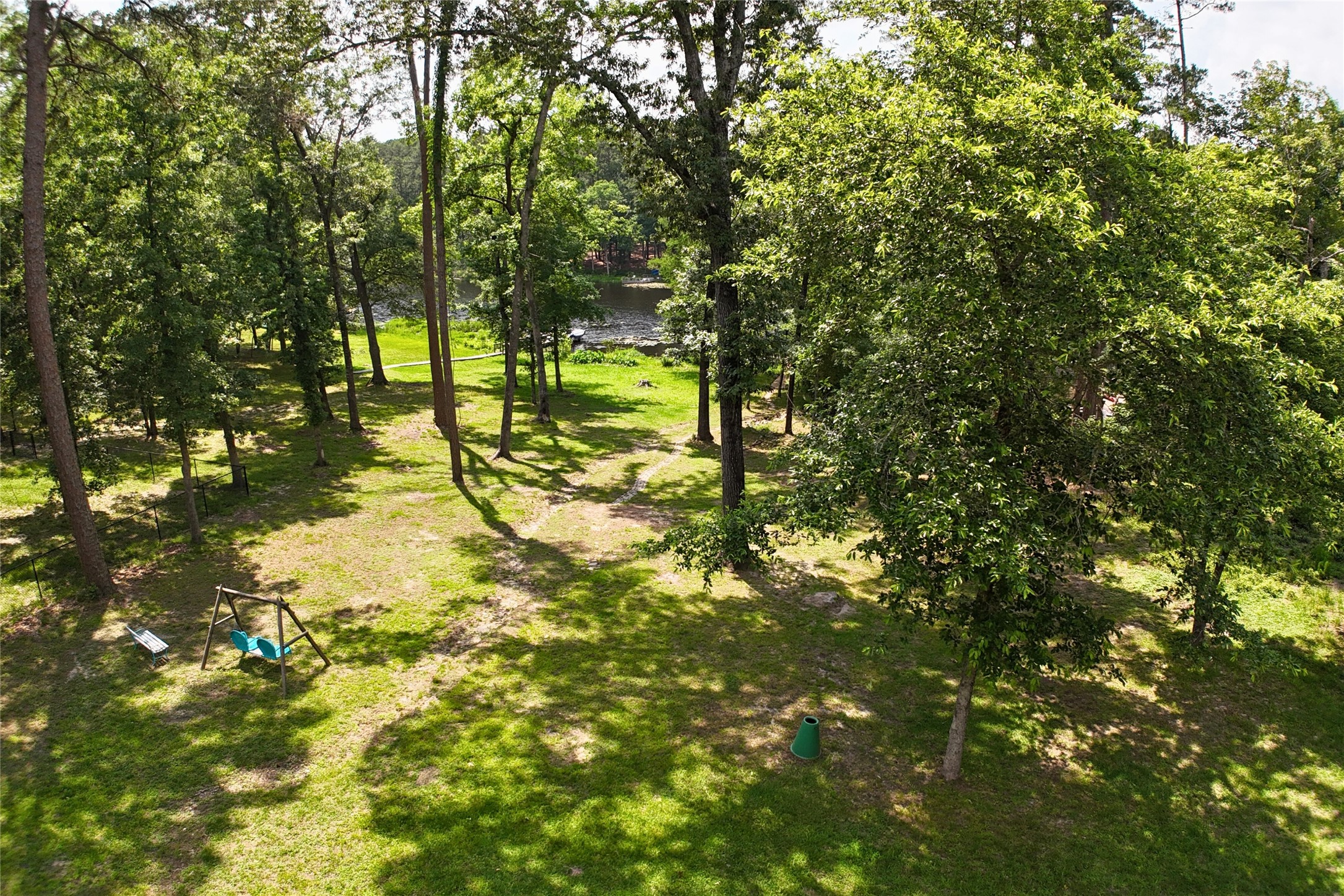 810 Clear Water Trail, Holly Lake Ranch, TX, 75765