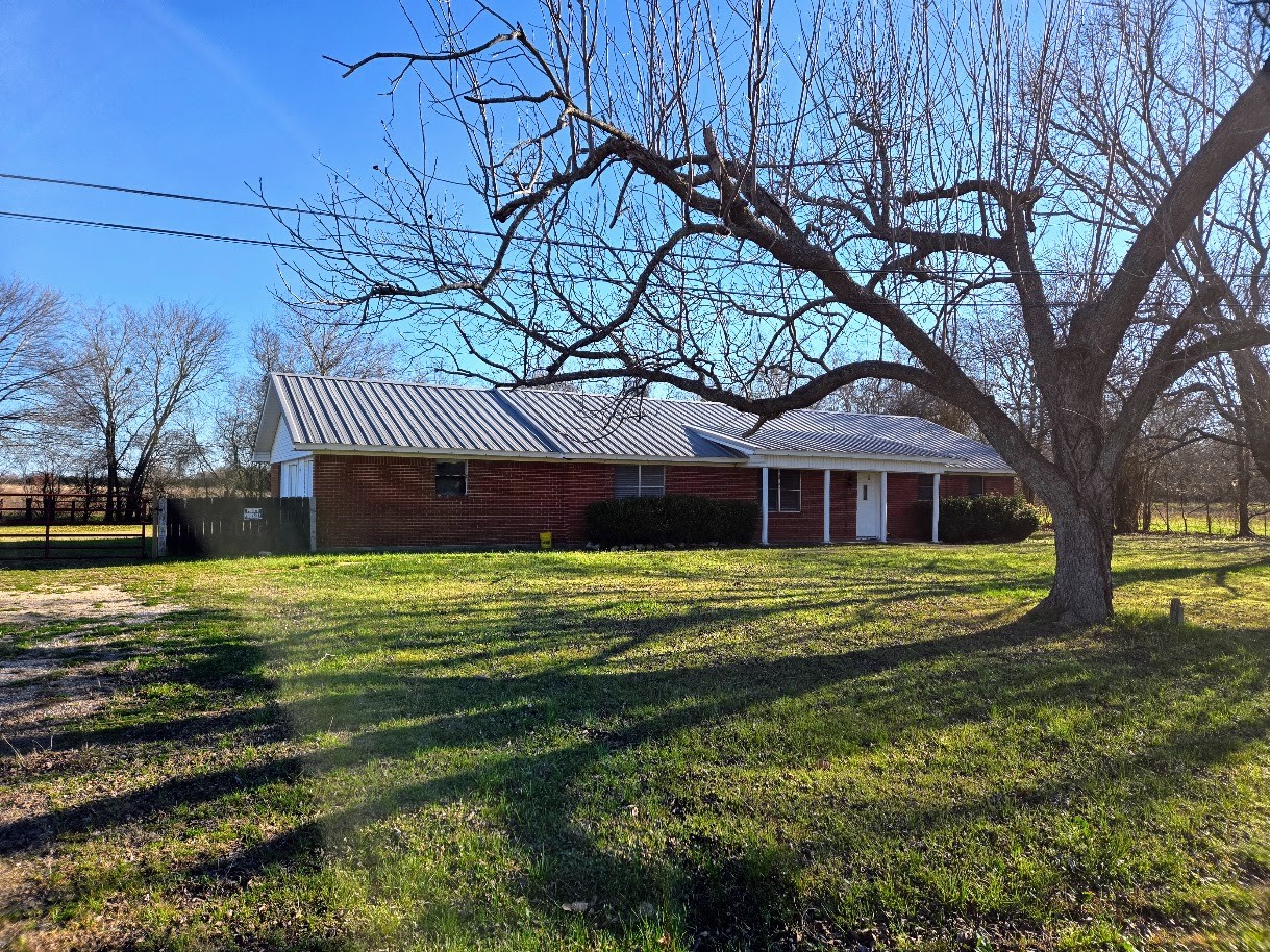 812 N Tyus Street, Groesbeck, TX, 76642