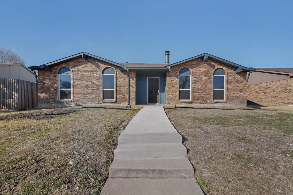Property photo 01 of 8505 Woodside Road, Rowlett, TX 75088 | MLS #21181031