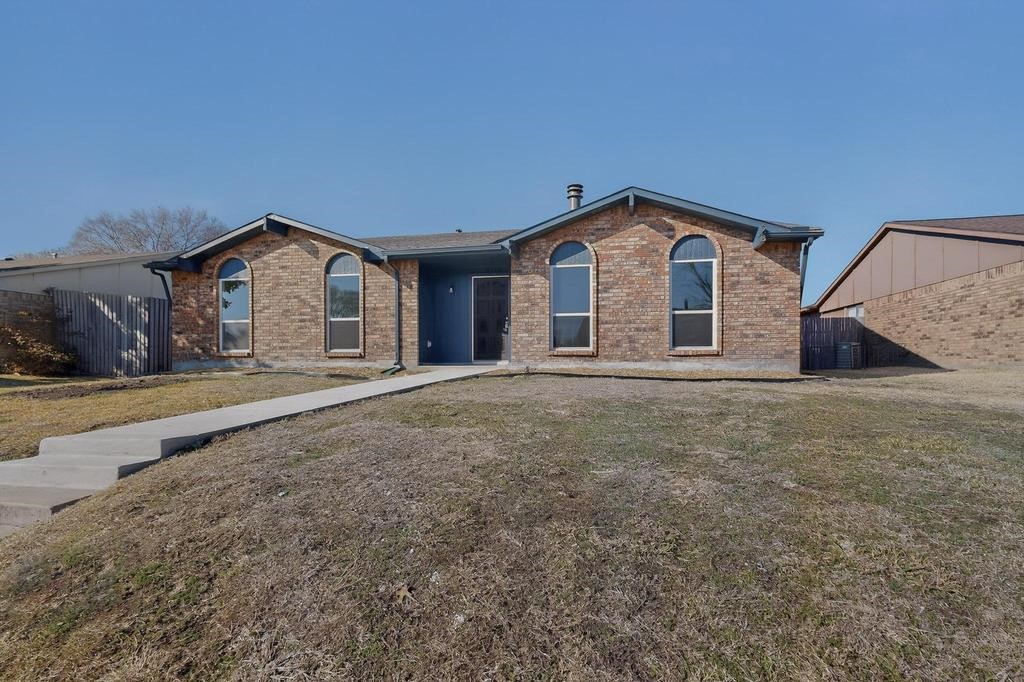 Property photo 03 of 8505 Woodside Road, Rowlett, TX 75088 | MLS #21181031
