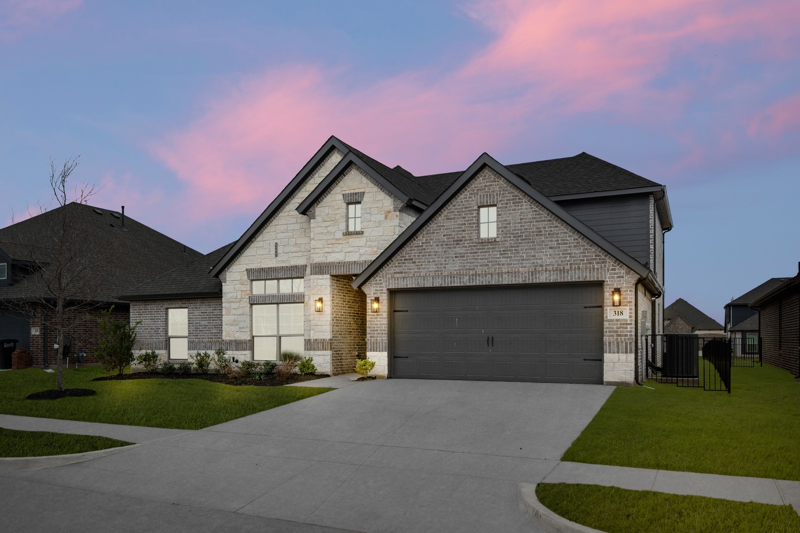 318 Bowrider Lane, Granbury, TX, 76049
