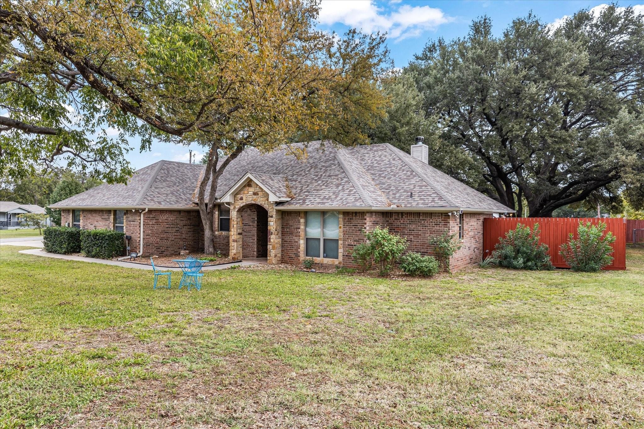 1609 CHEYENNE Trail, Granbury, TX, 76048