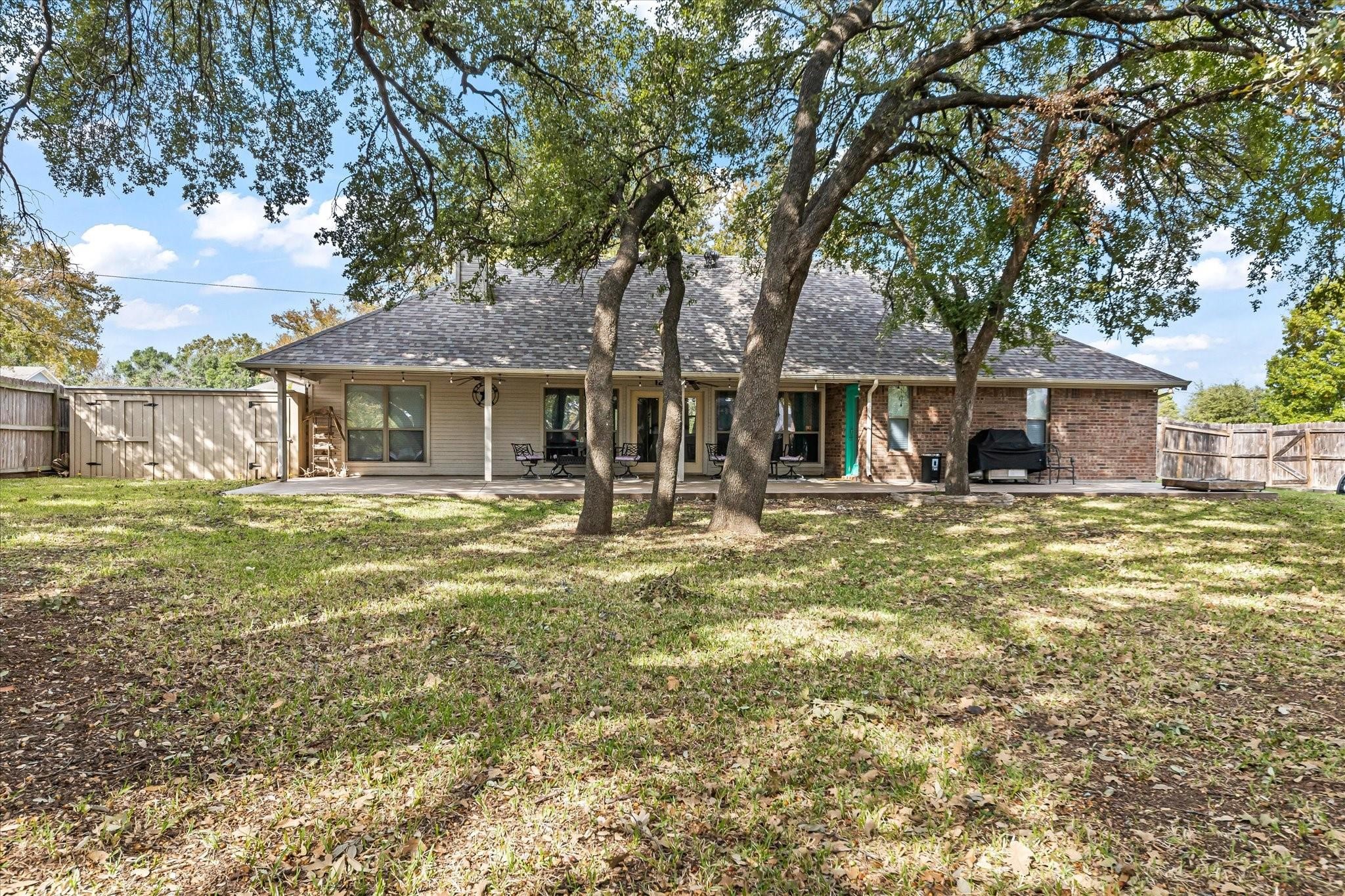 1609 CHEYENNE Trail, Granbury, TX, 76048