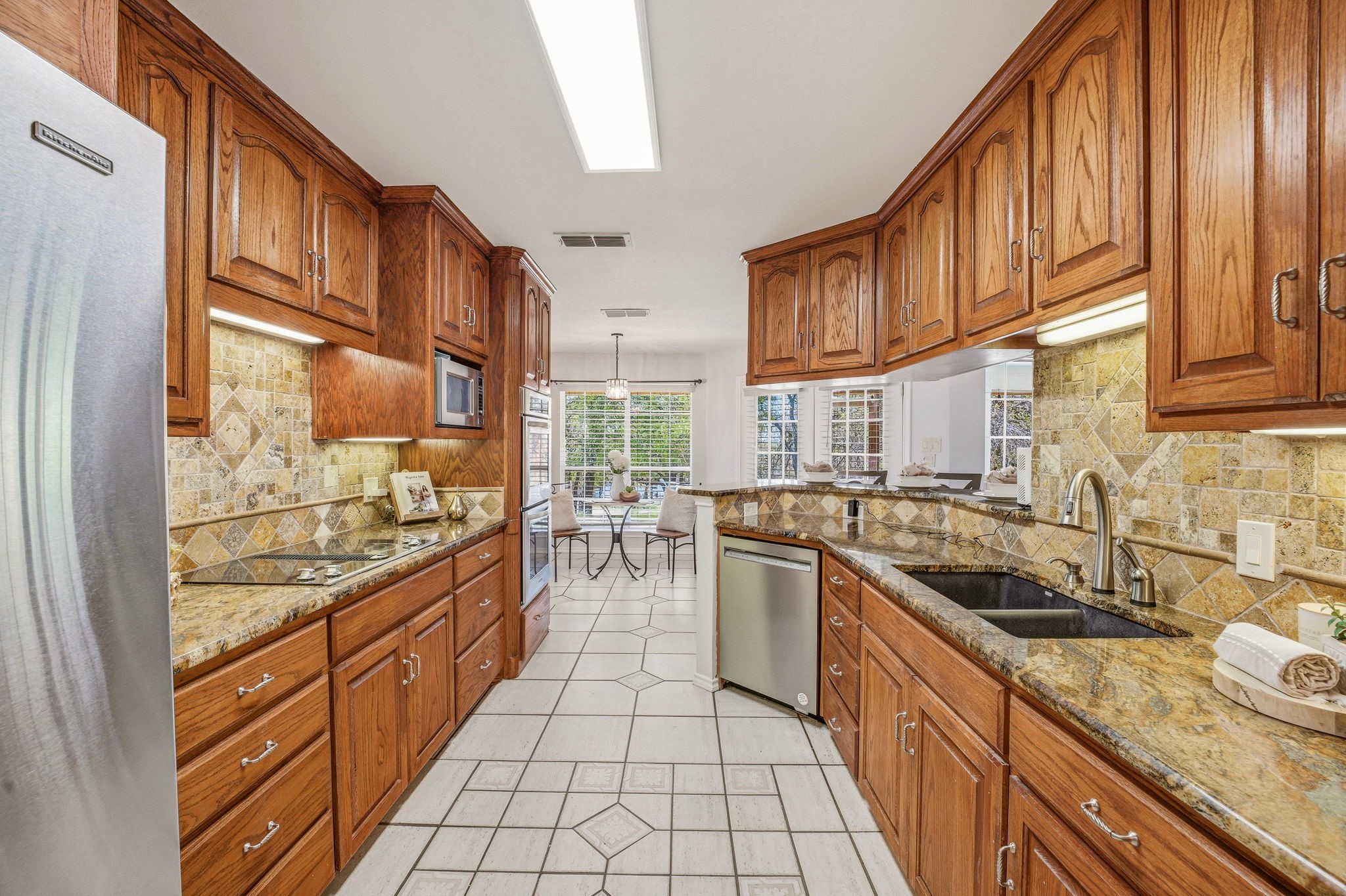 Property photo 01 of 2700 Solar Court, Granbury, TX 76049 | MLS #21181684