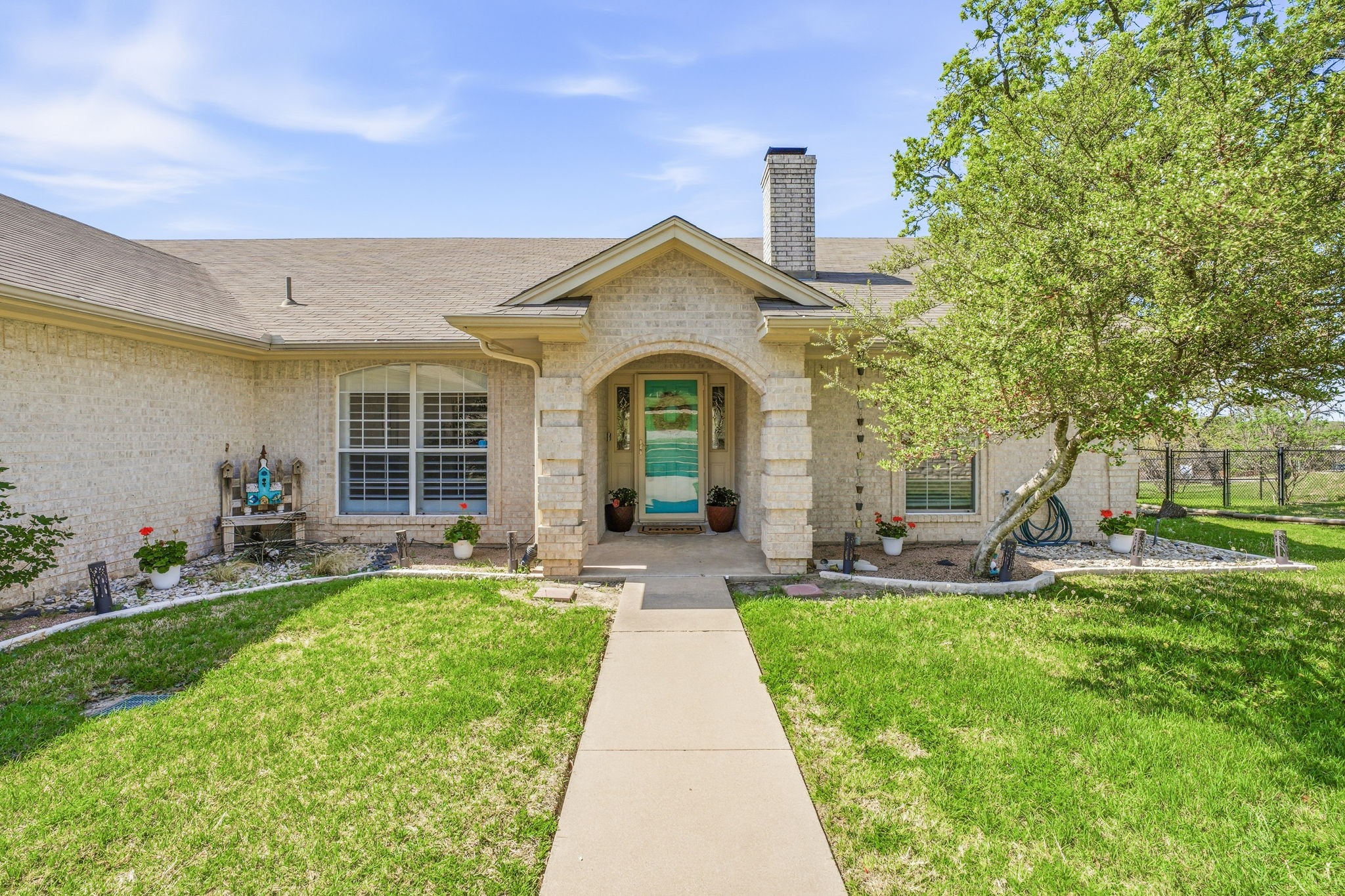 Property photo 02 of 2700 Solar Court, Granbury, TX 76049 | MLS #21181684