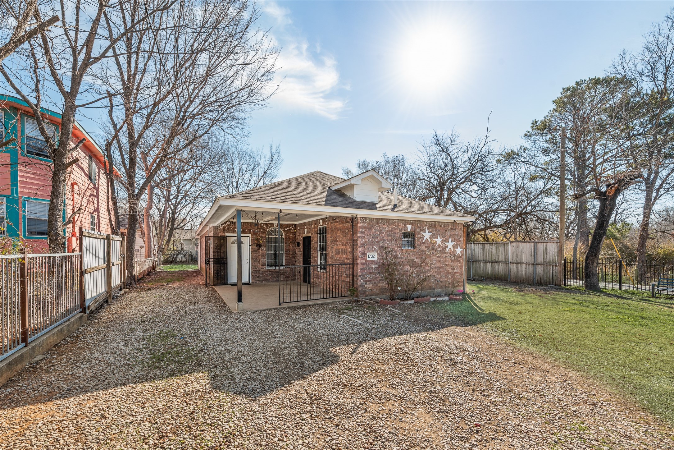 Property photo 03 of 1732 Murdock, Dallas, TX 75217 | MLS #21181769