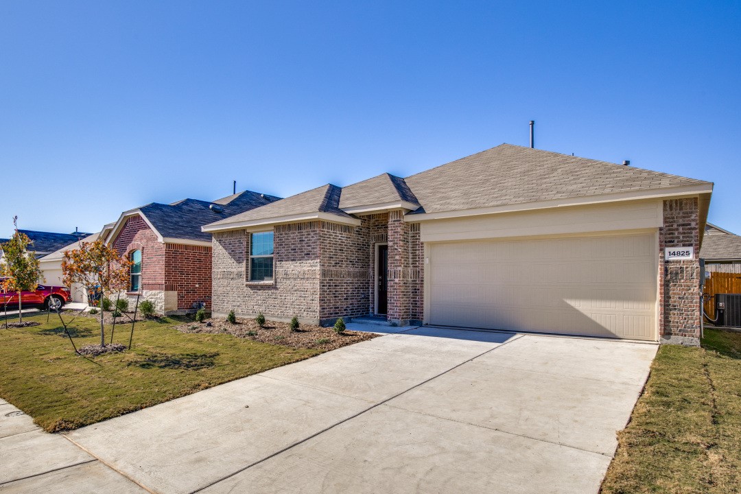 Property photo 02 of 14825 Dusty Boot Trail Fort, Worth, TX 76052 | MLS #21182031