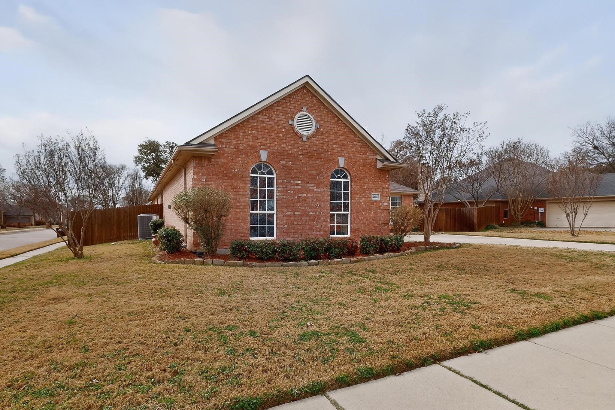 Property photo 04 of 2521 Natchez Terrace, Denton, TX 76210 | MLS #21182041