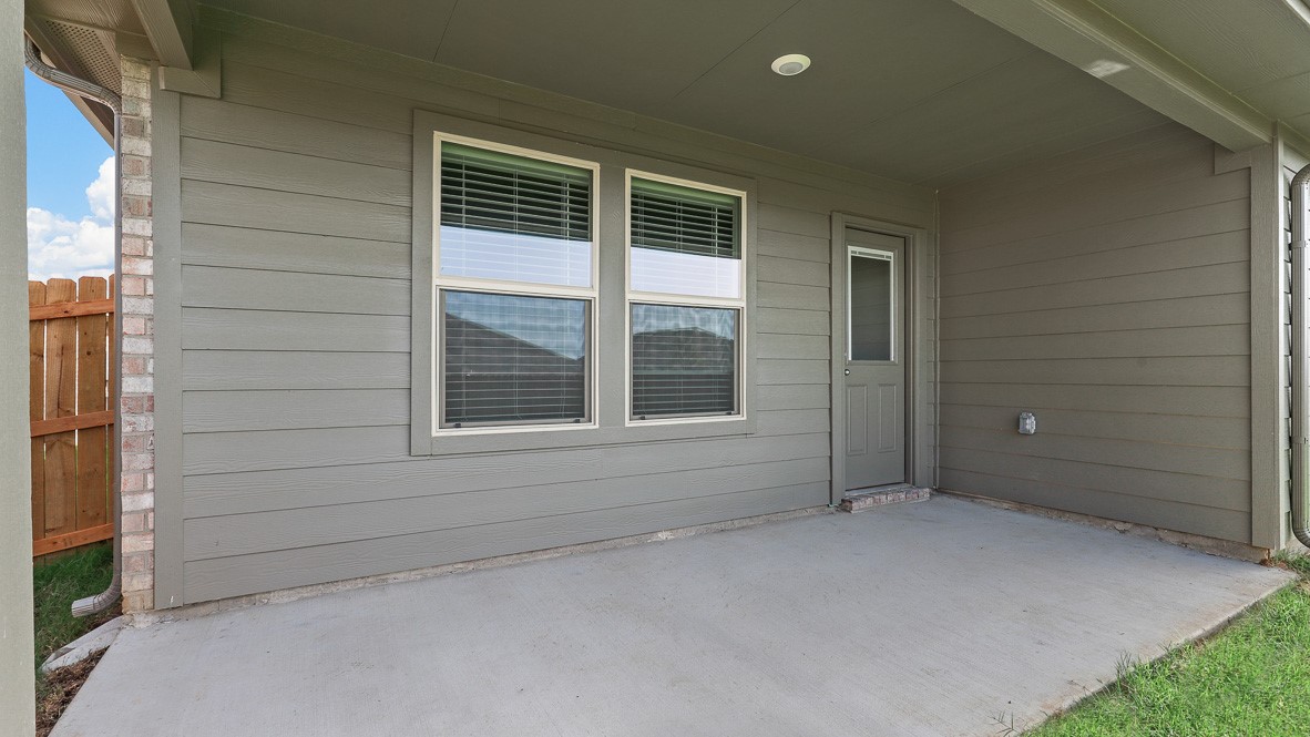 2220 WHITE BUFFALO Way, Fort Worth, TX, 76036