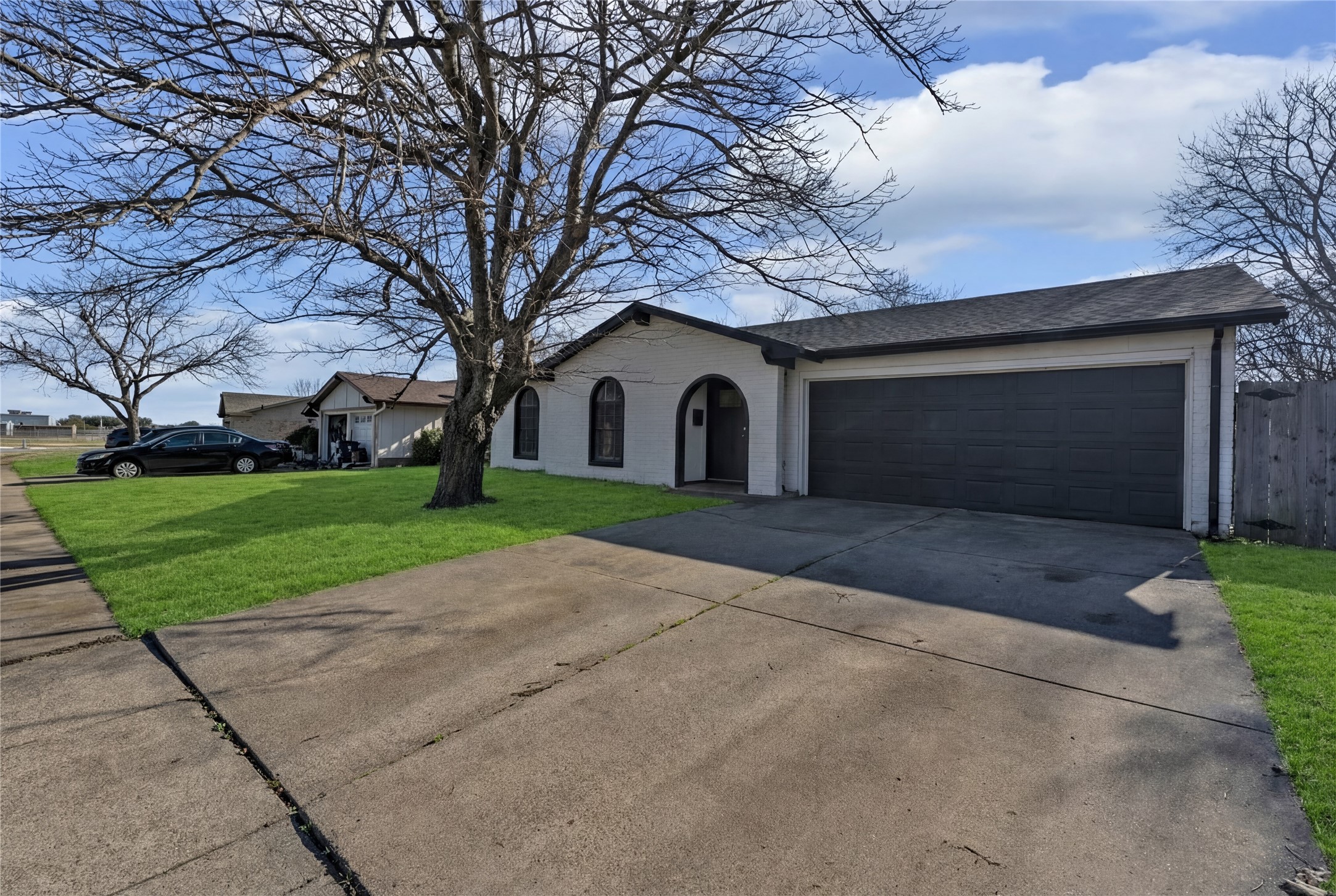 529 Ann Lois Lane, Burleson, TX, 76028