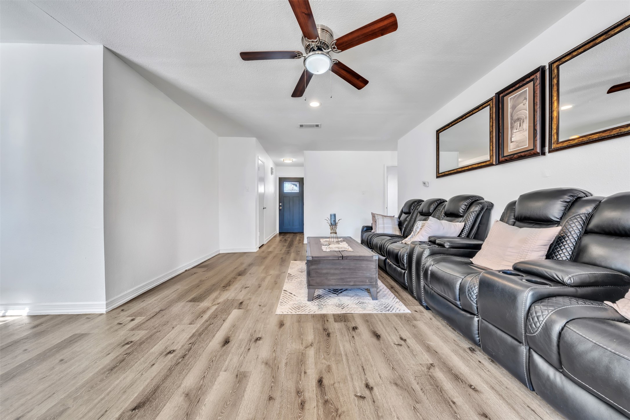 529 Ann Lois Lane, Burleson, TX, 76028