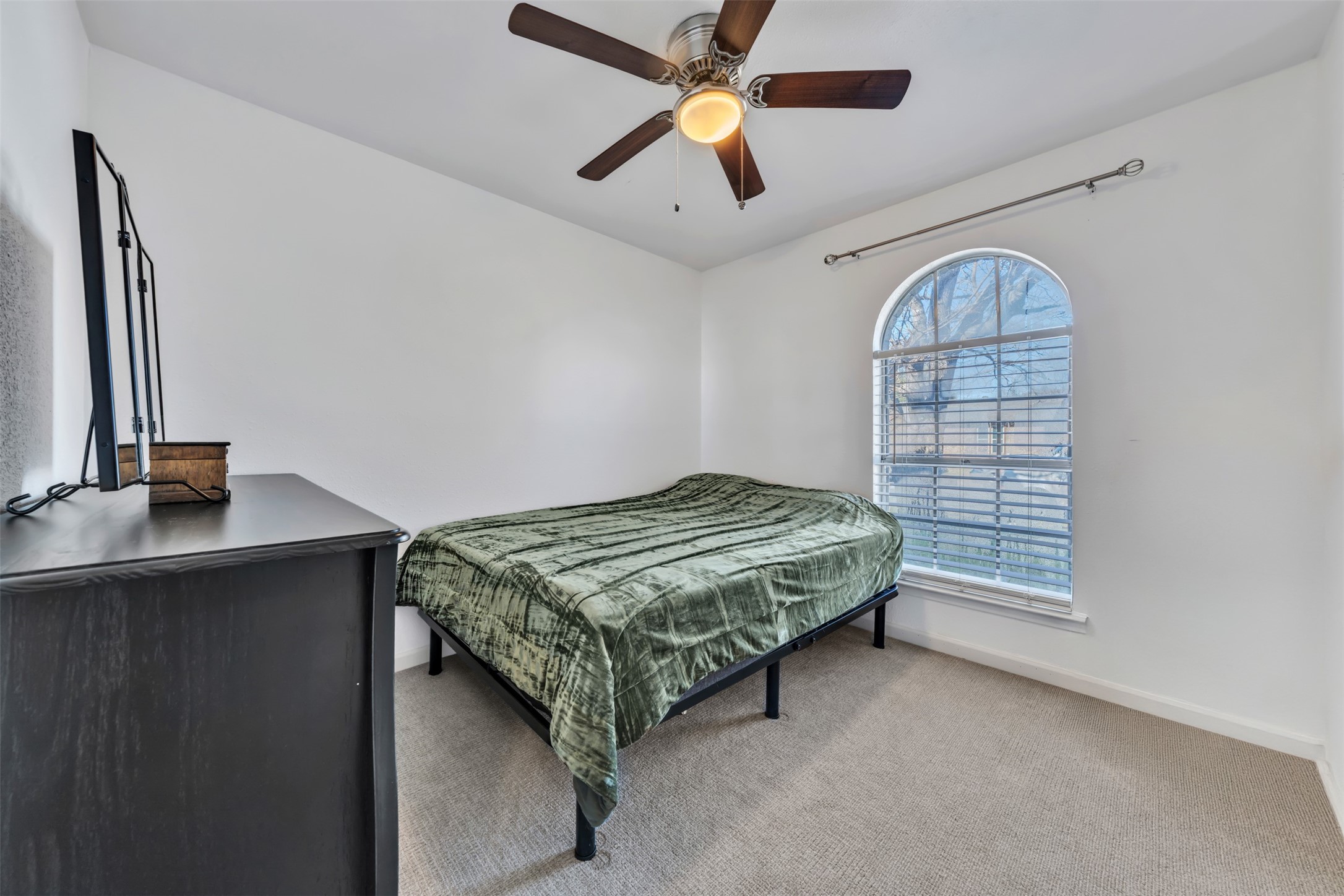 529 Ann Lois Lane, Burleson, TX, 76028