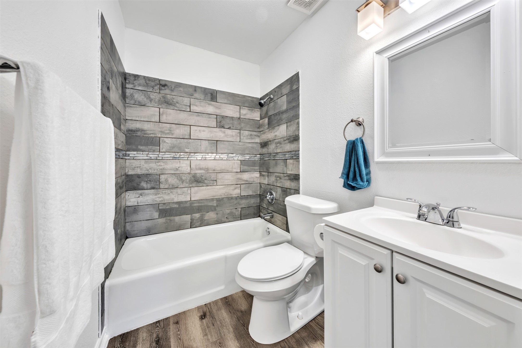 529 Ann Lois Lane, Burleson, TX, 76028