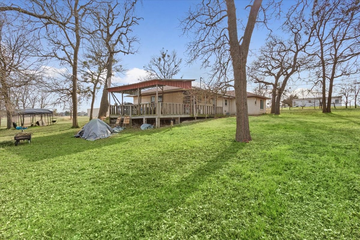 1832 W White Oak Road, West, TX, 76691