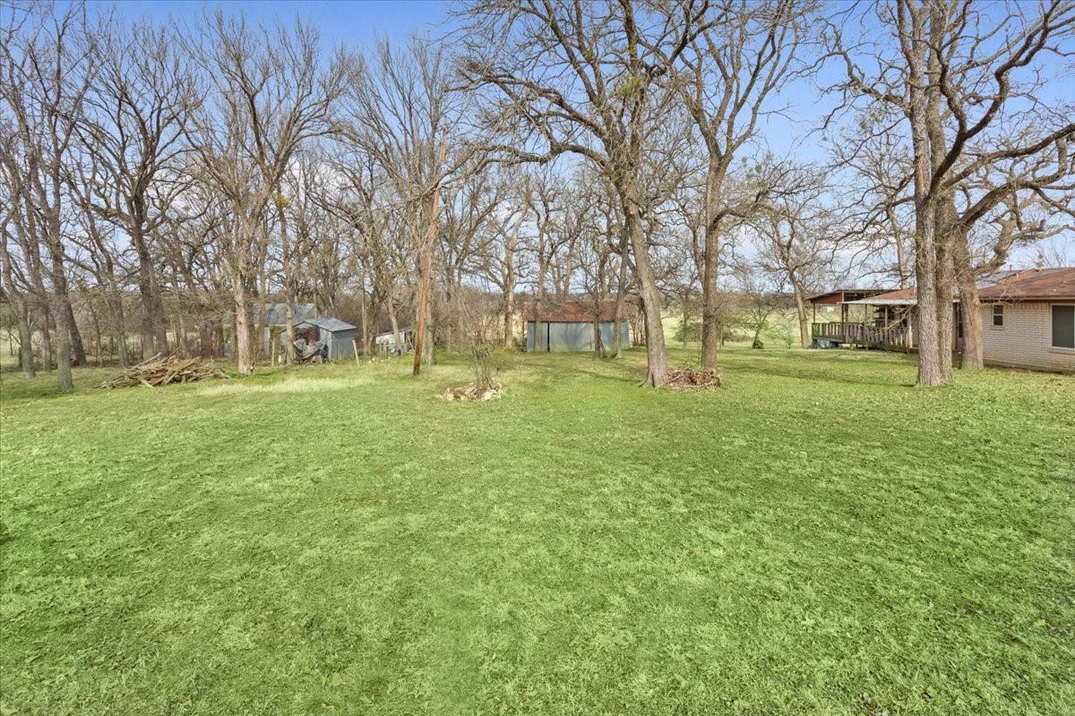 1832 W White Oak Road, West, TX, 76691