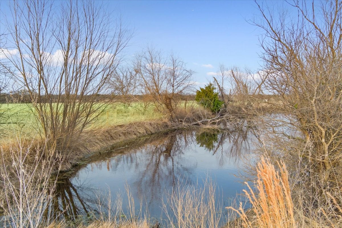 1832 W White Oak Road, West, TX, 76691