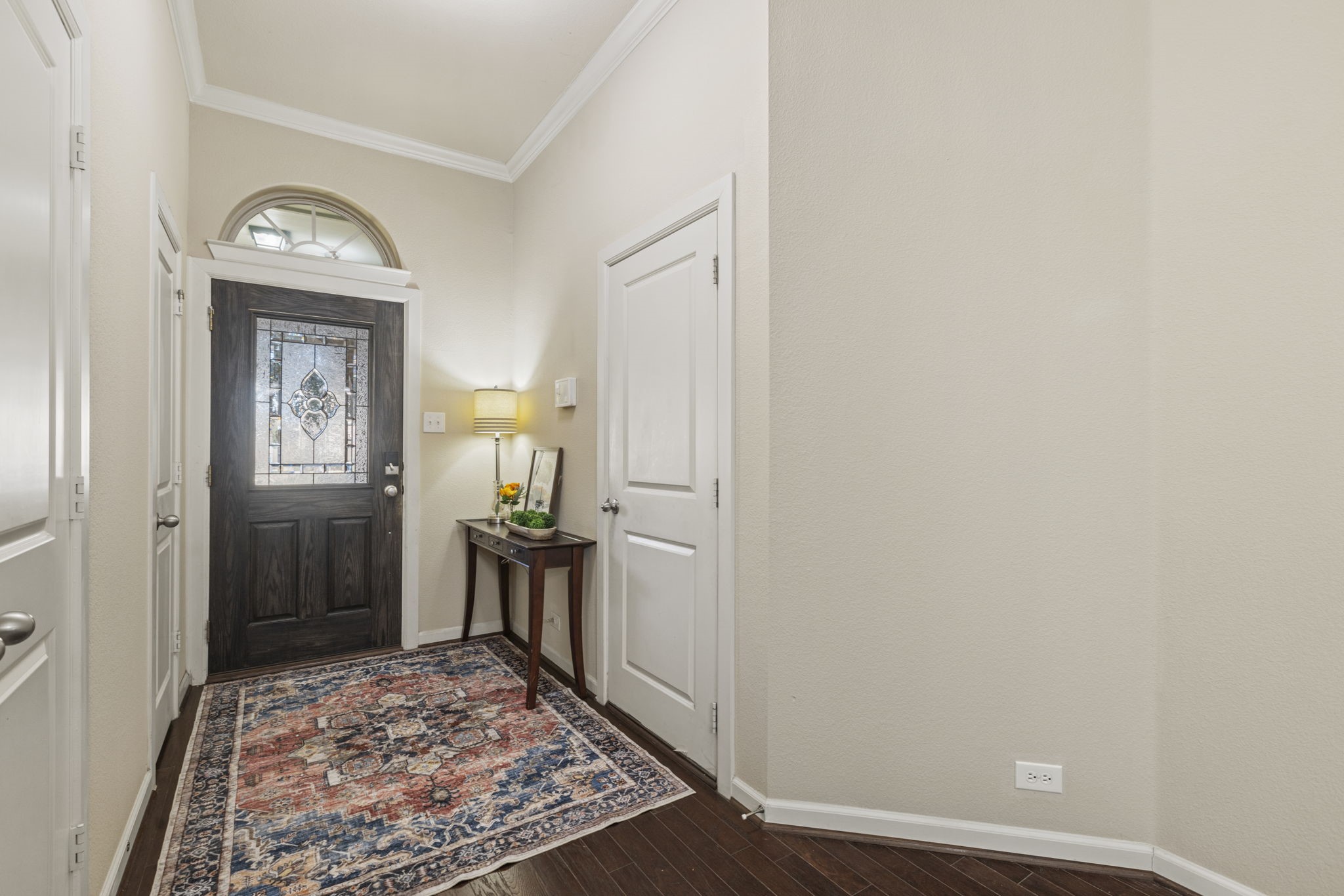 Property photo 02 of 220 Sir Brine Drive, Lewisville, TX 75056 | MLS #21182573