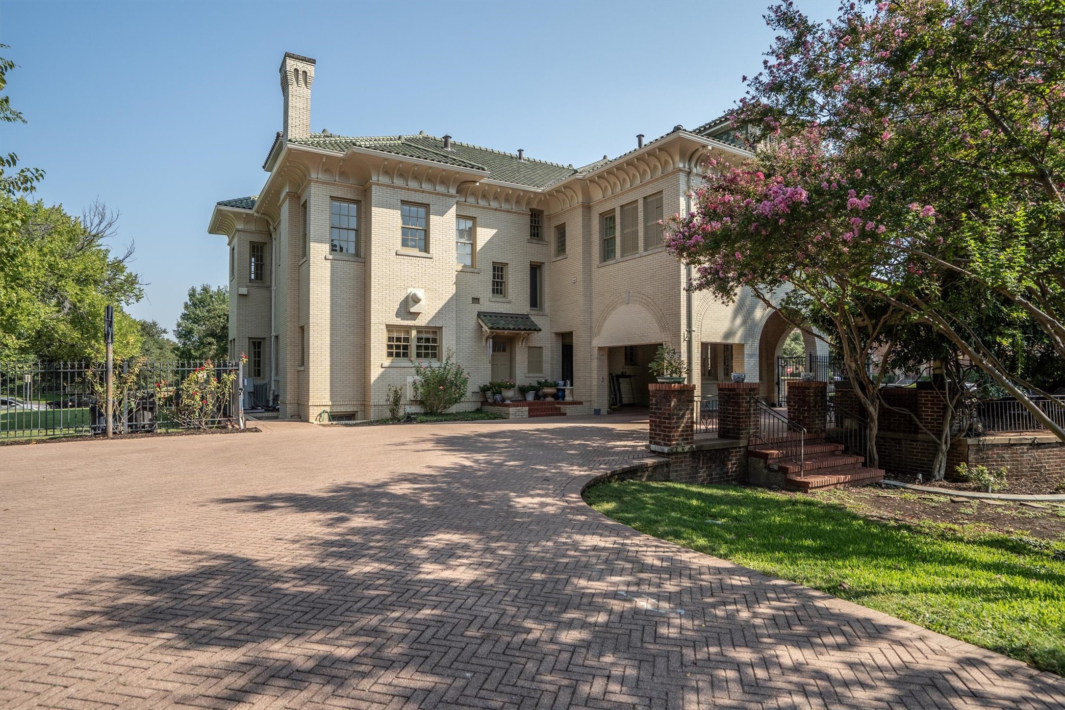 1001 Elizabeth Boulevard, Fort Worth, TX, 76110