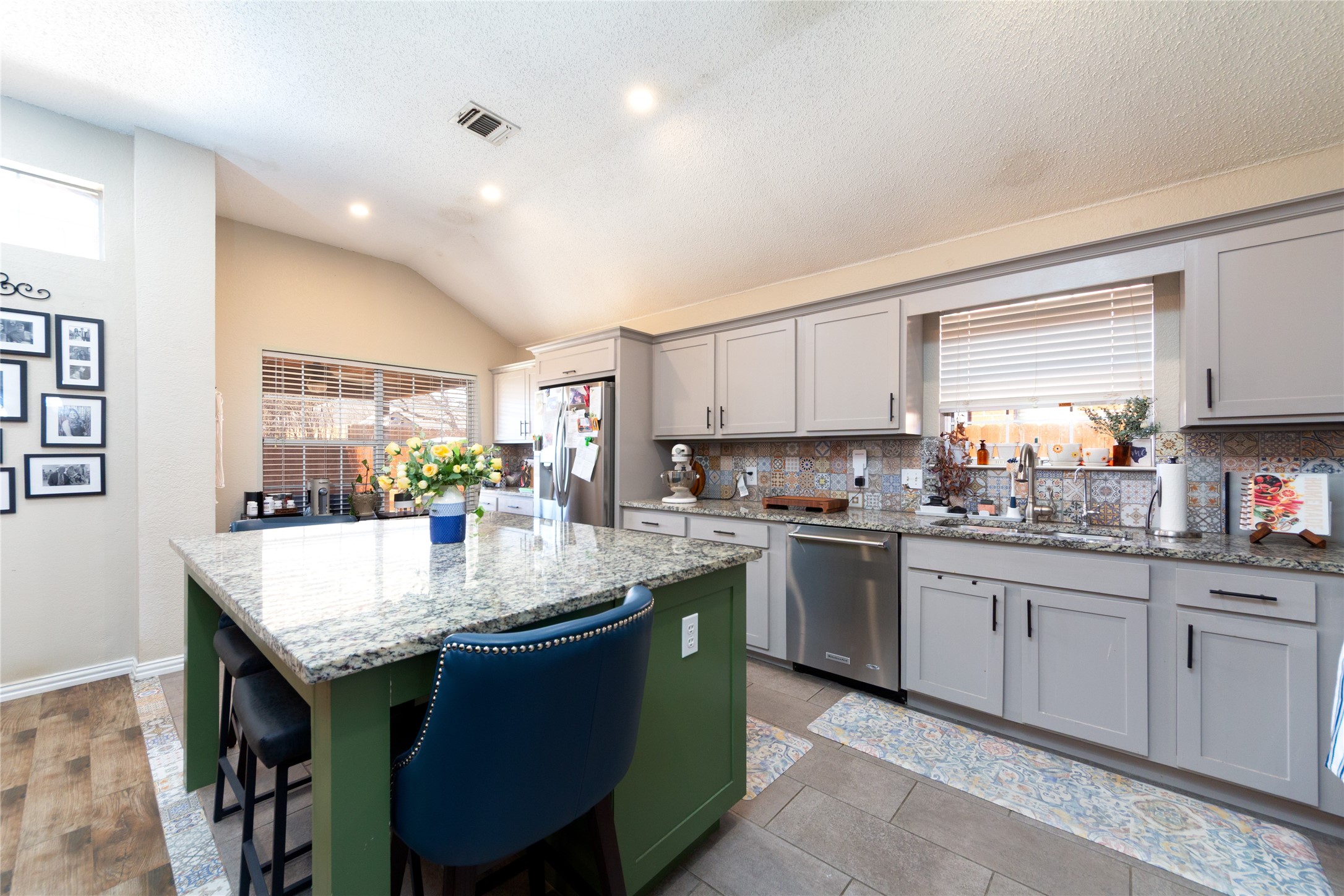 6004 Ten Wood Court, Arlington, TX, 76018