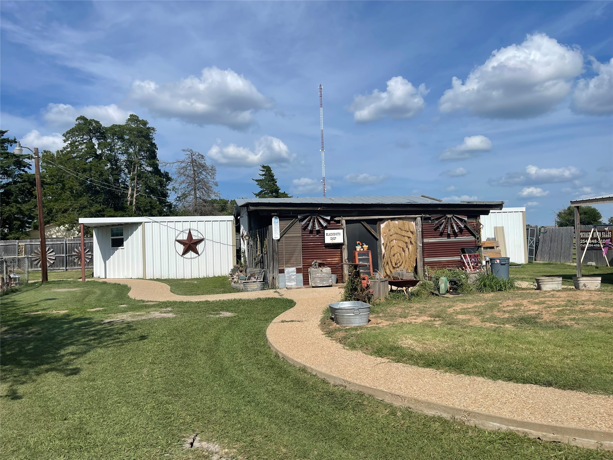 1116 Navarro, Mart, TX, 76664