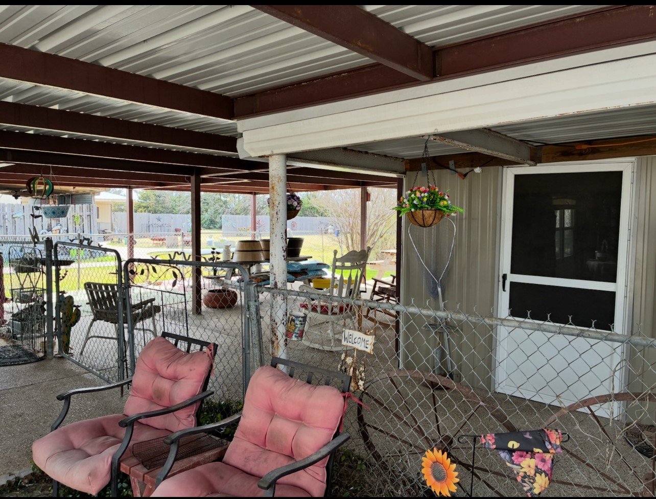 1116 Navarro, Mart, TX, 76664