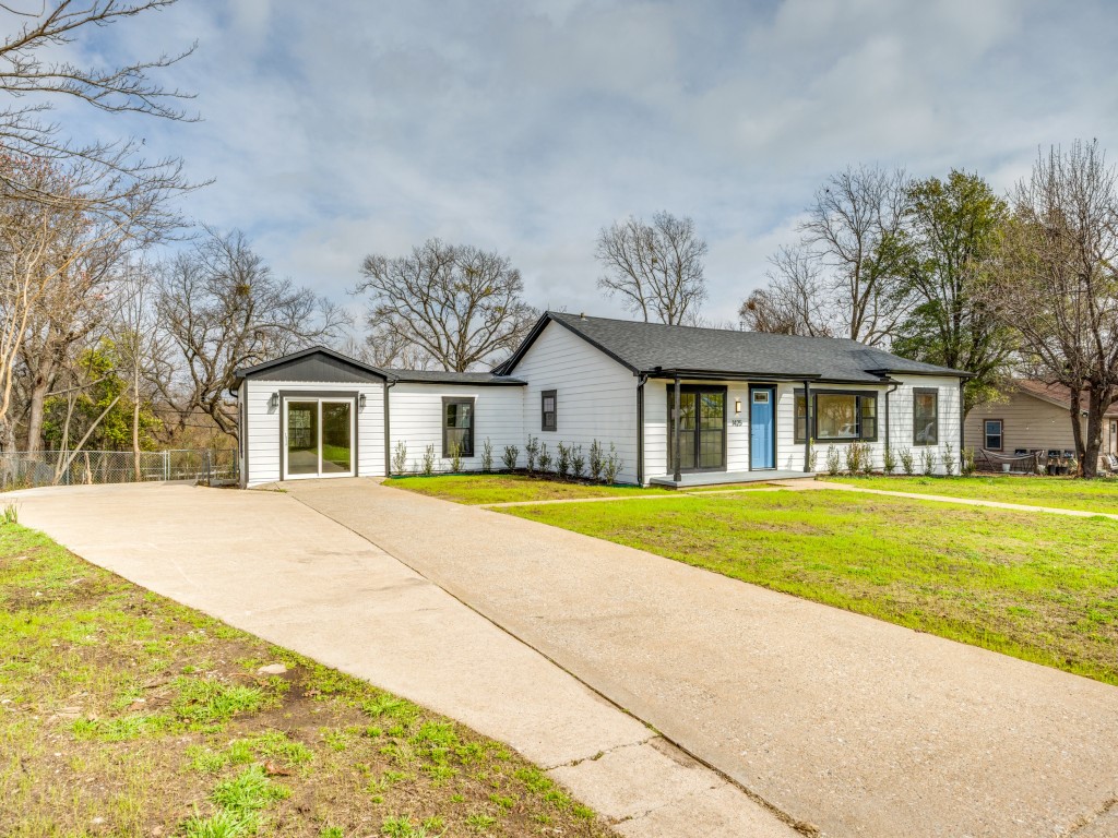 Property photo 01 of 1425 W Shepherd Street, Denison, TX 75020 | MLS #21183524
