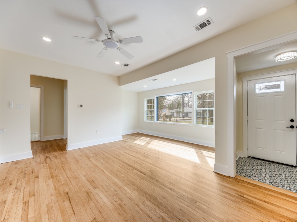 Property photo 03 of 1425 W Shepherd Street, Denison, TX 75020 | MLS #21183524