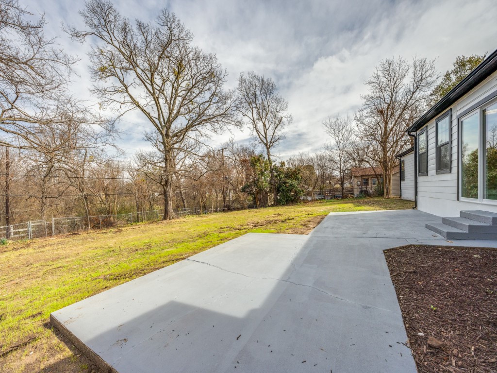 1425 W Shepherd Street, Denison, TX, 75020