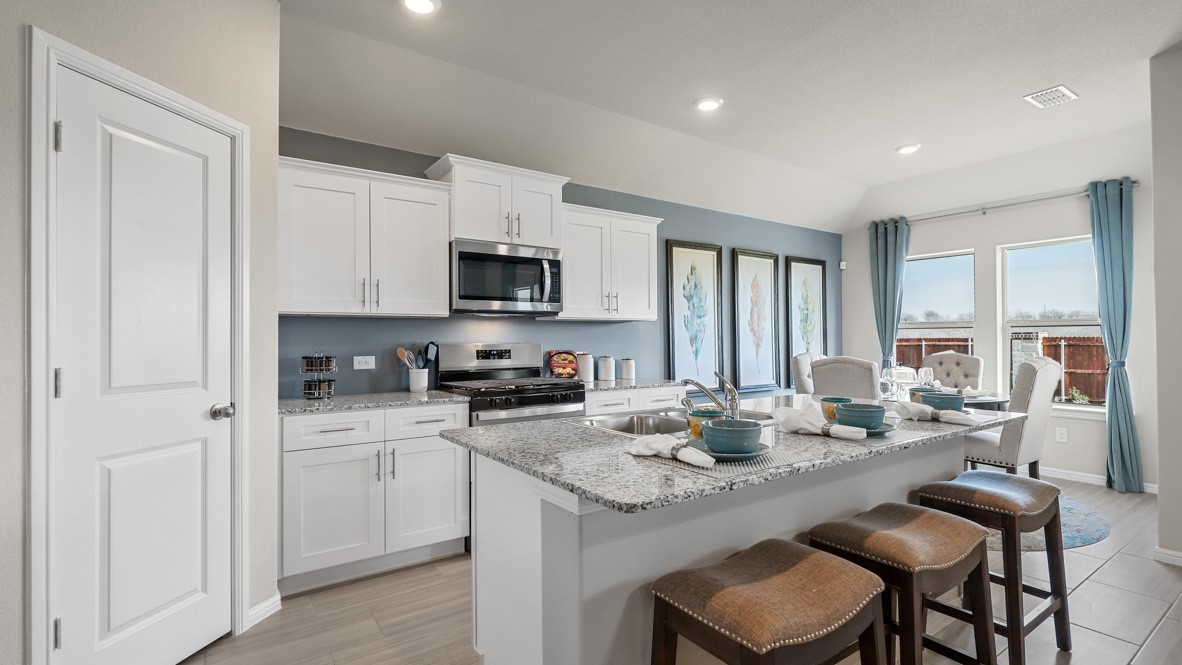 9309 GOLDEN TREE Avenue, Fort Worth, TX, 76108