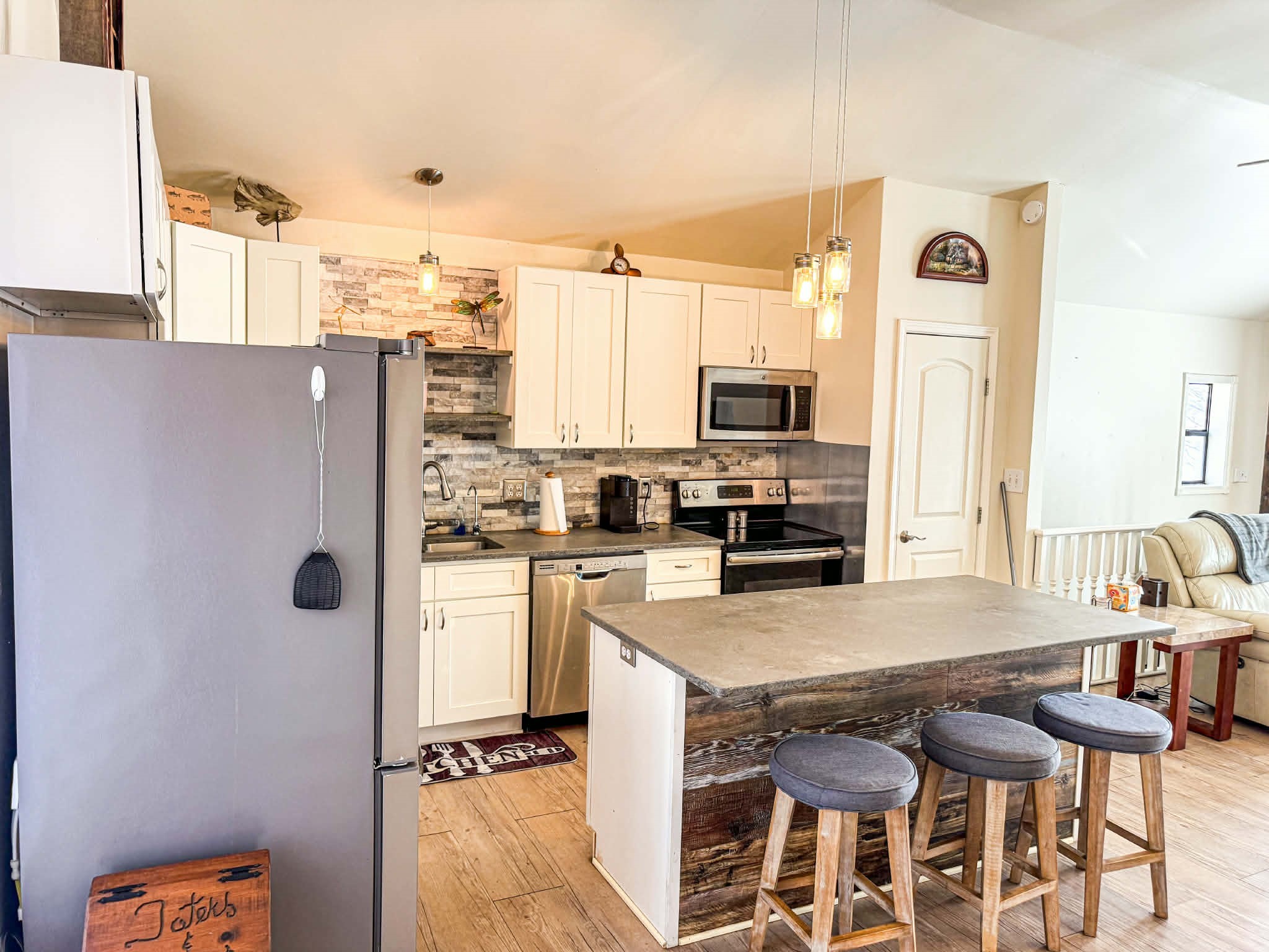 670 Redbud Drive, Avinger, TX, 75630