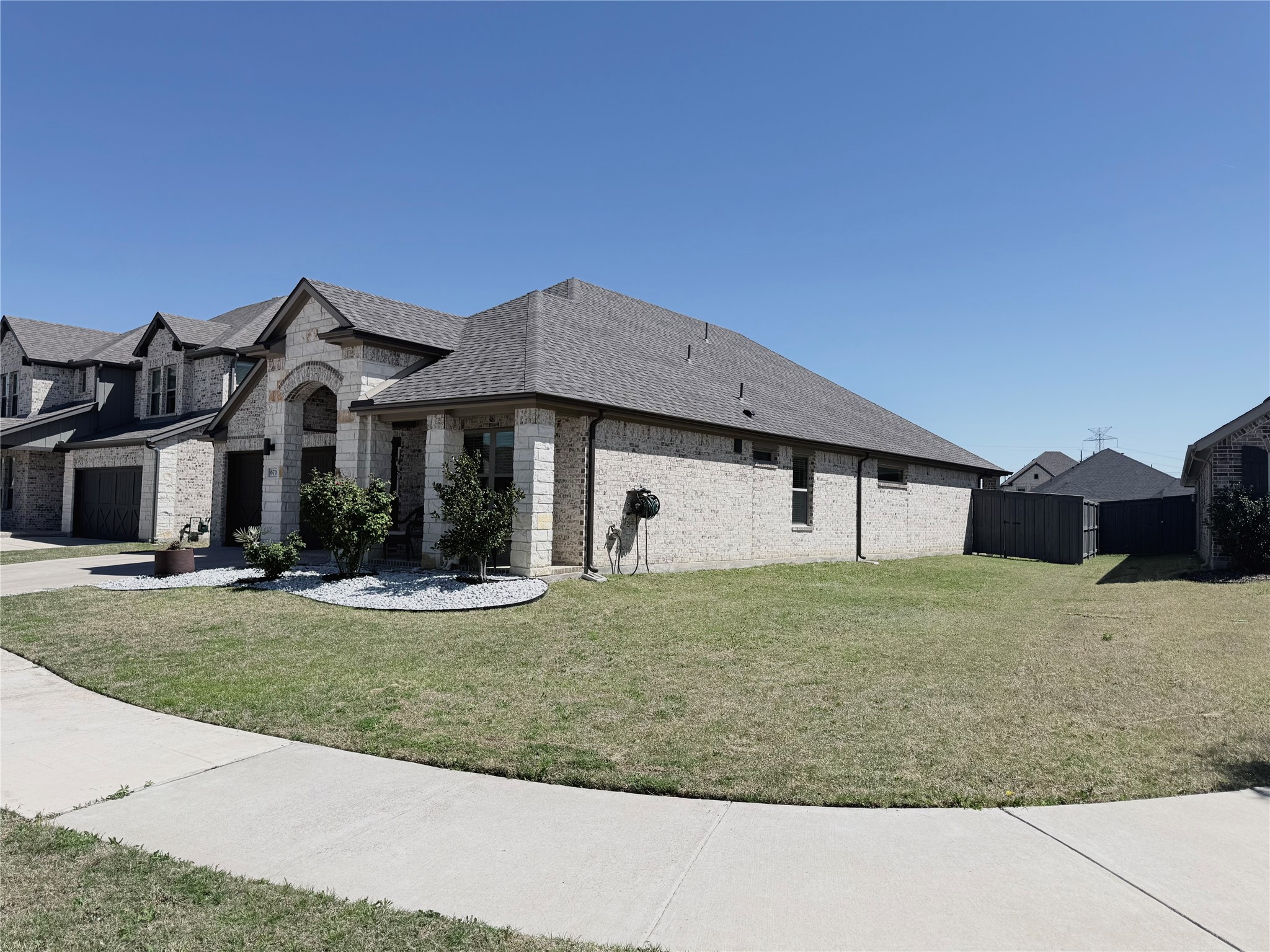 6718 Goldenrain Drive, Venus, TX, 76084