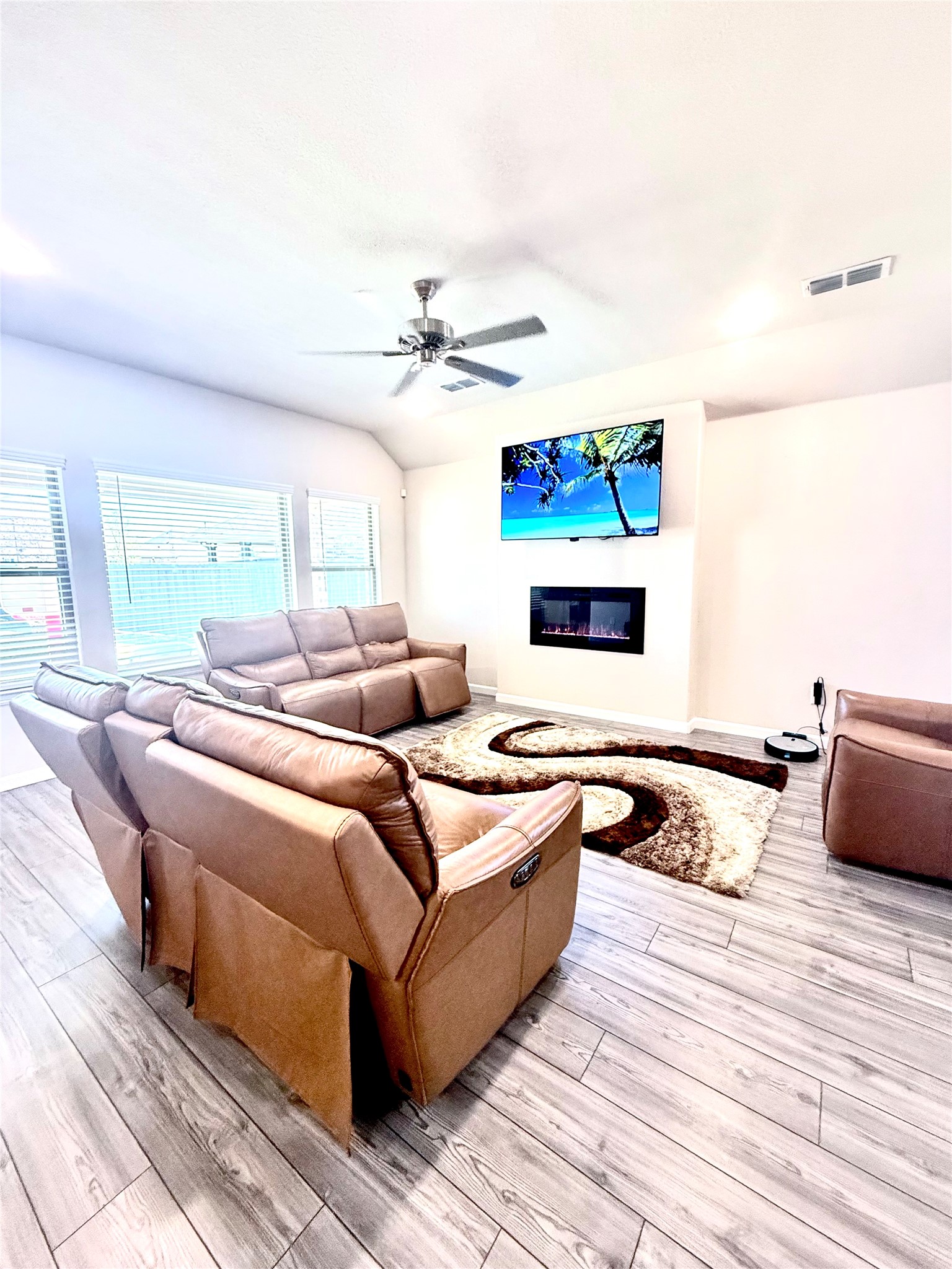 6718 Goldenrain Drive, Venus, TX, 76084