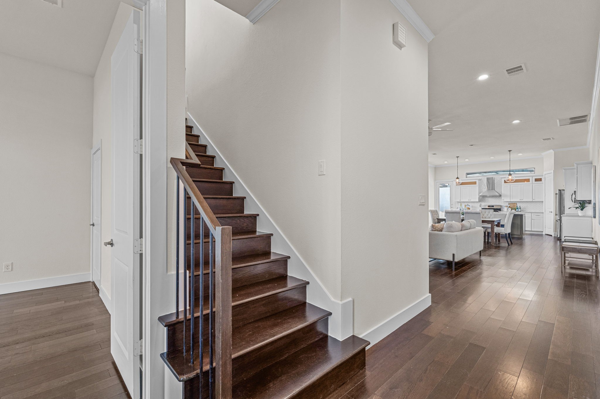 600 Melba Street, Dallas, TX, 75208