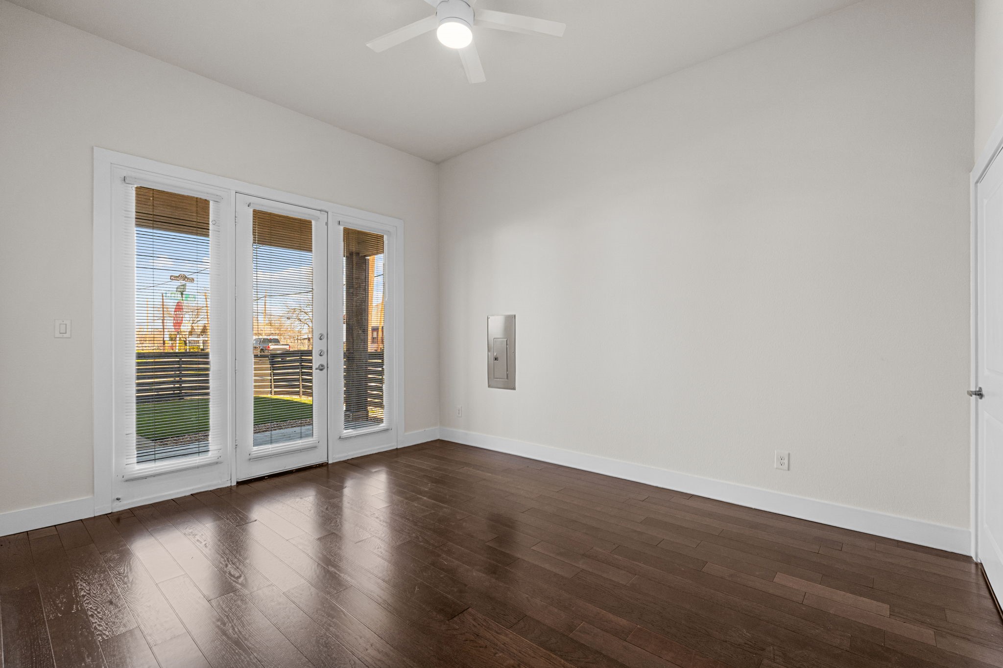 600 Melba Street, Dallas, TX, 75208