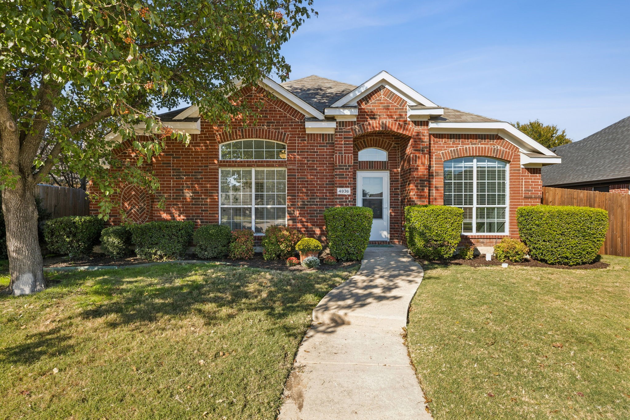 Property photo 01 of 4936 Auburn Drive, Mckinney, TX 75070 | MLS #21184489