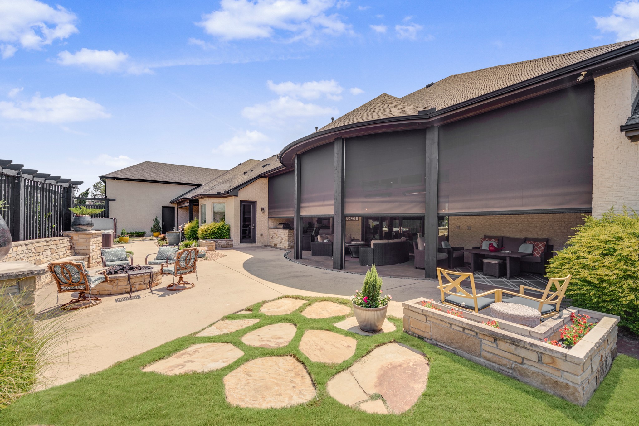 125 Kyle Court, Double Oak, TX, 75077