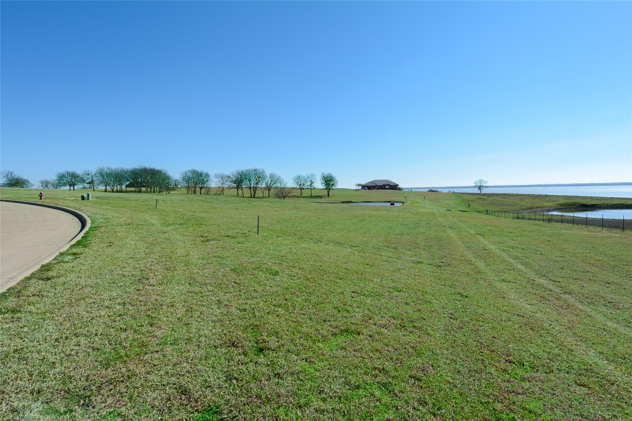 Property photo 03 of 245 See Forever, Kemp, TX 75143 | MLS #21184803