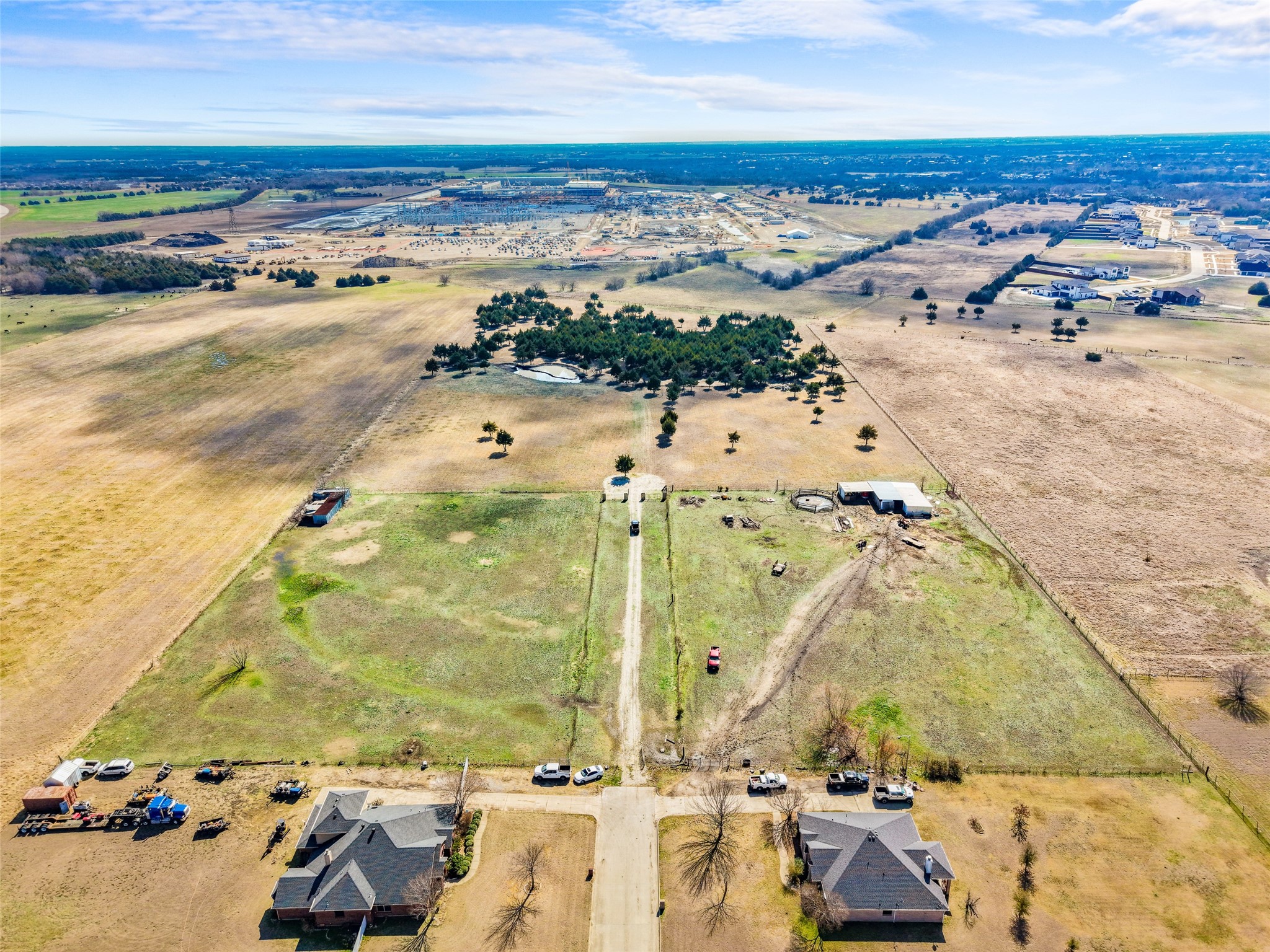 Property photo 01 of 710 E Reindeer Road, Lancaster, TX 75146 | MLS #21184958